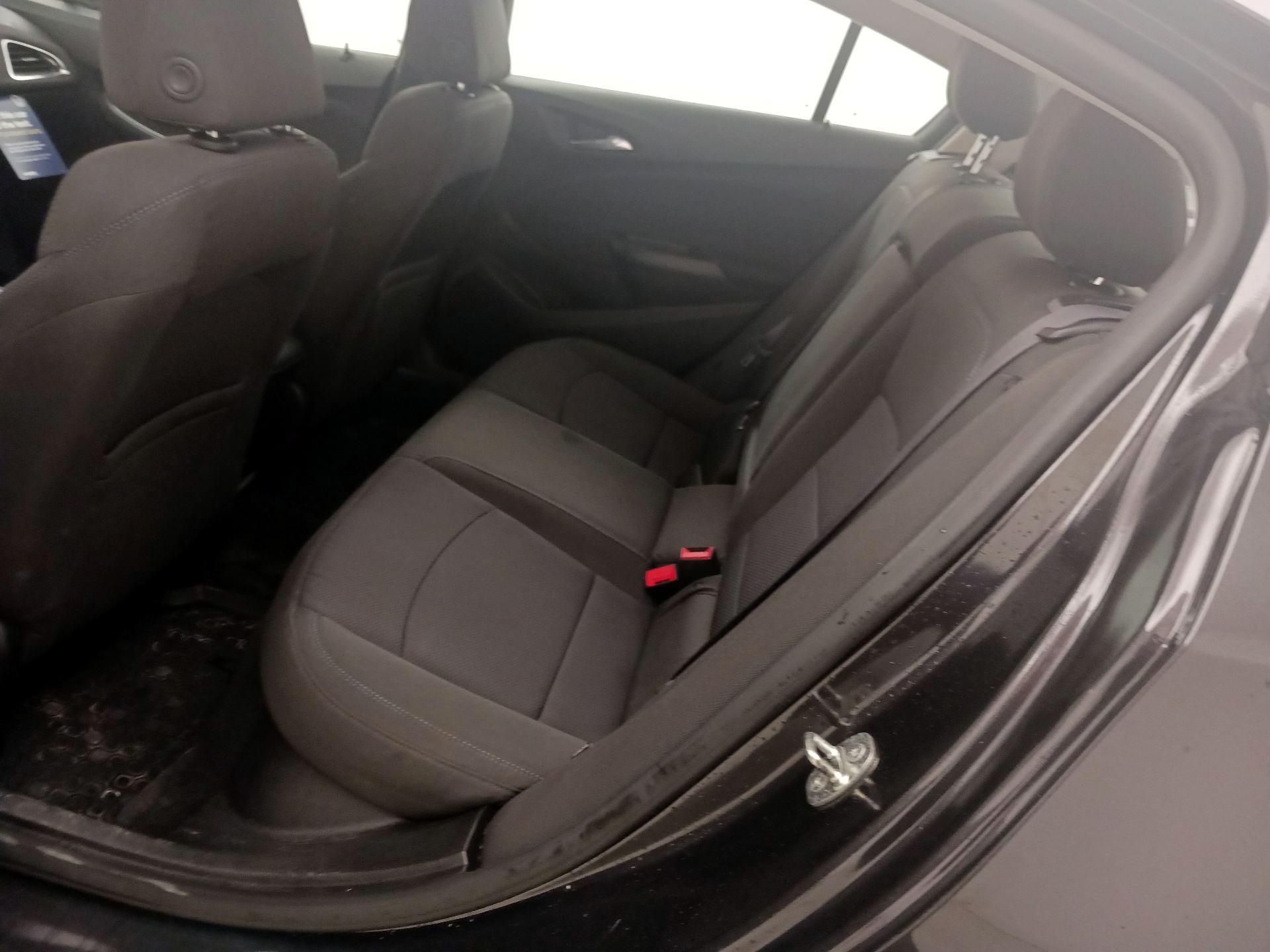 Thumbnail: 2017 Chevrolet Cruze - 20