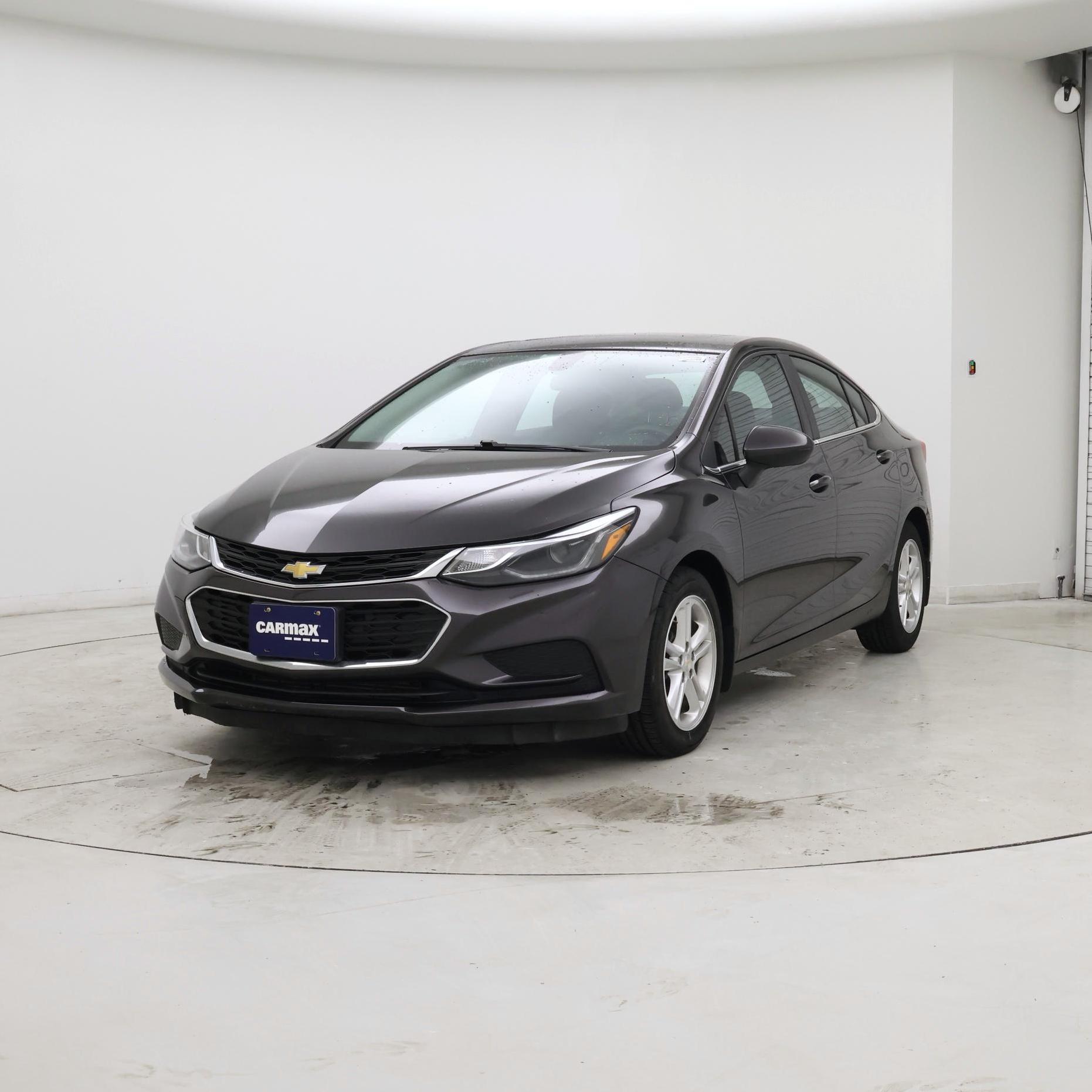 Thumbnail: 2017 Chevrolet Cruze - 4