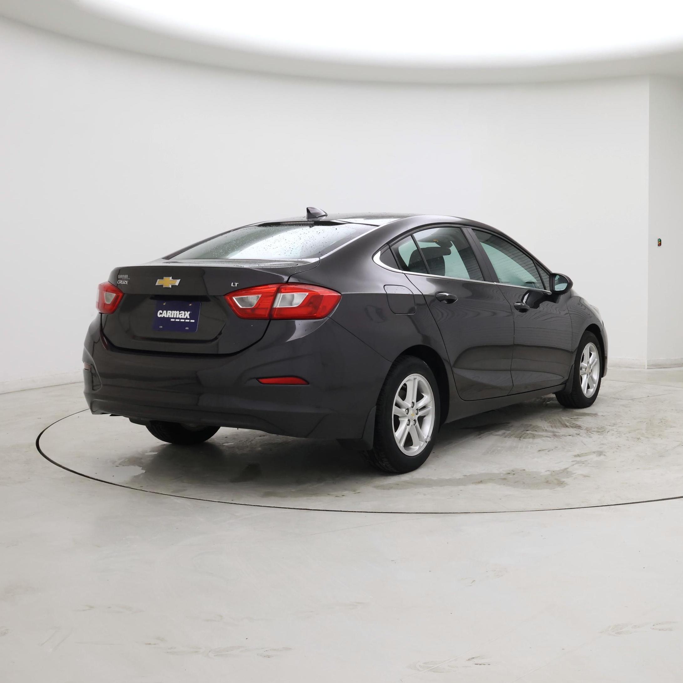 Thumbnail: 2017 Chevrolet Cruze - 8