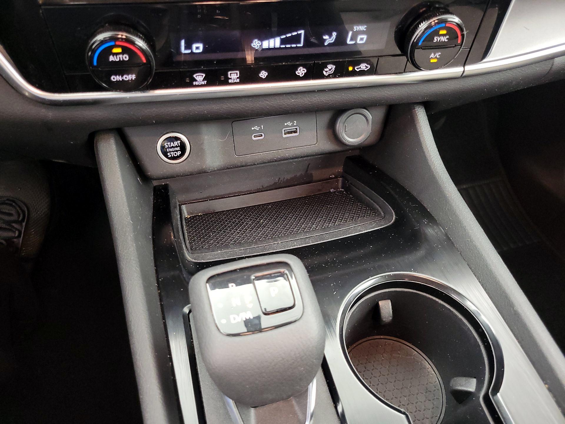 Thumbnail: 2022 Nissan Rogue - 16