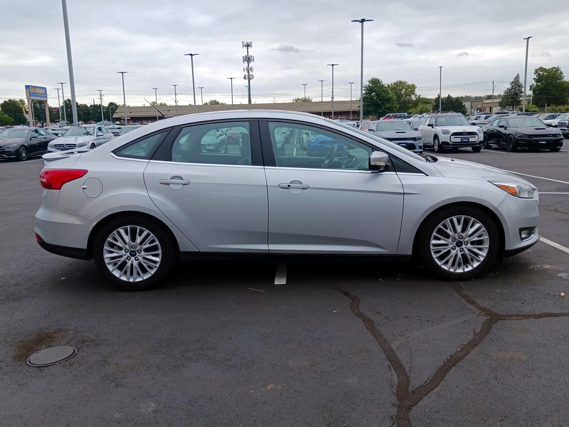 Thumbnail: 2018 Ford Focus - 4
