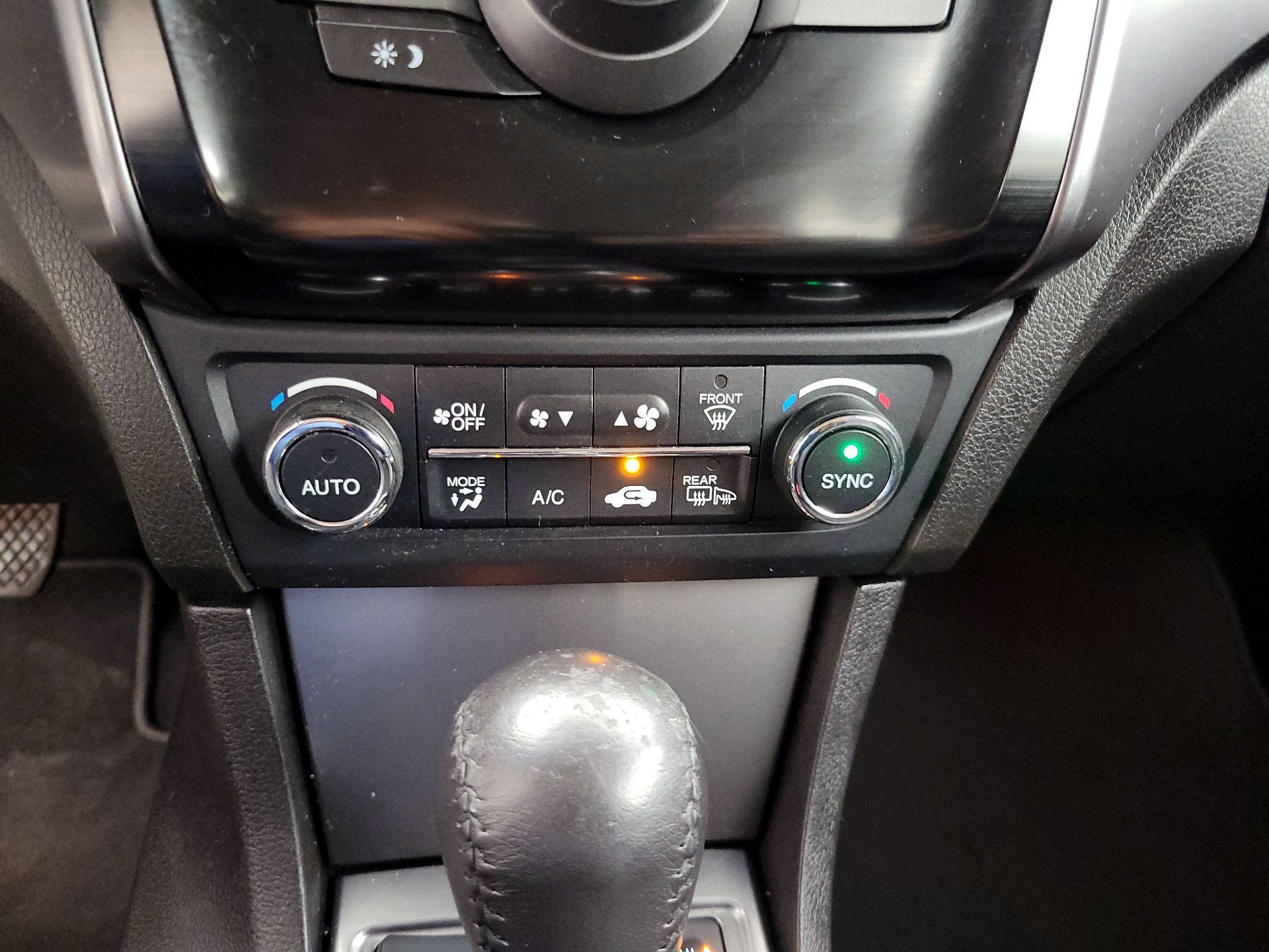 Thumbnail: 2014 Acura ILX - 16