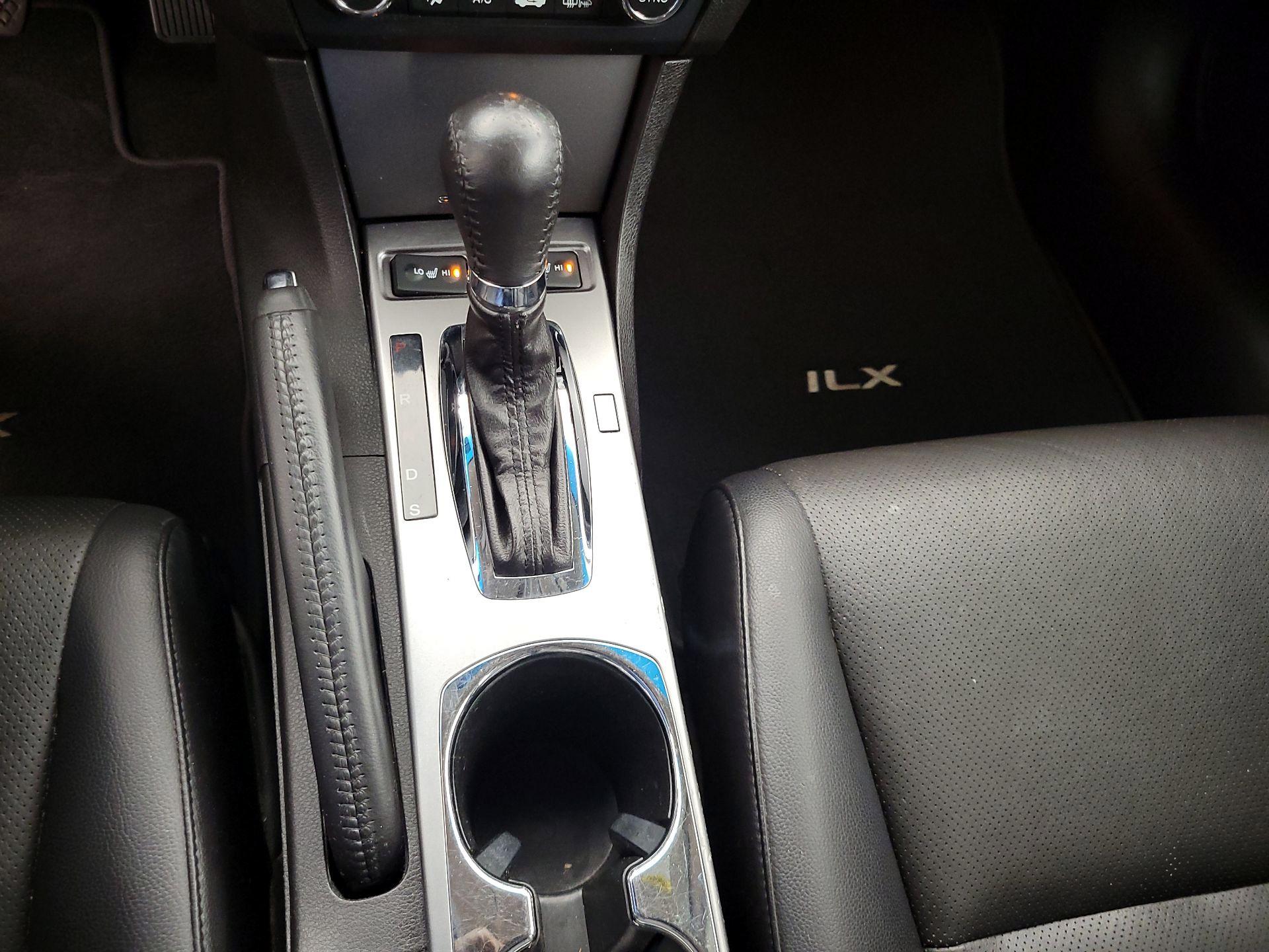 Thumbnail: 2014 Acura ILX - 17