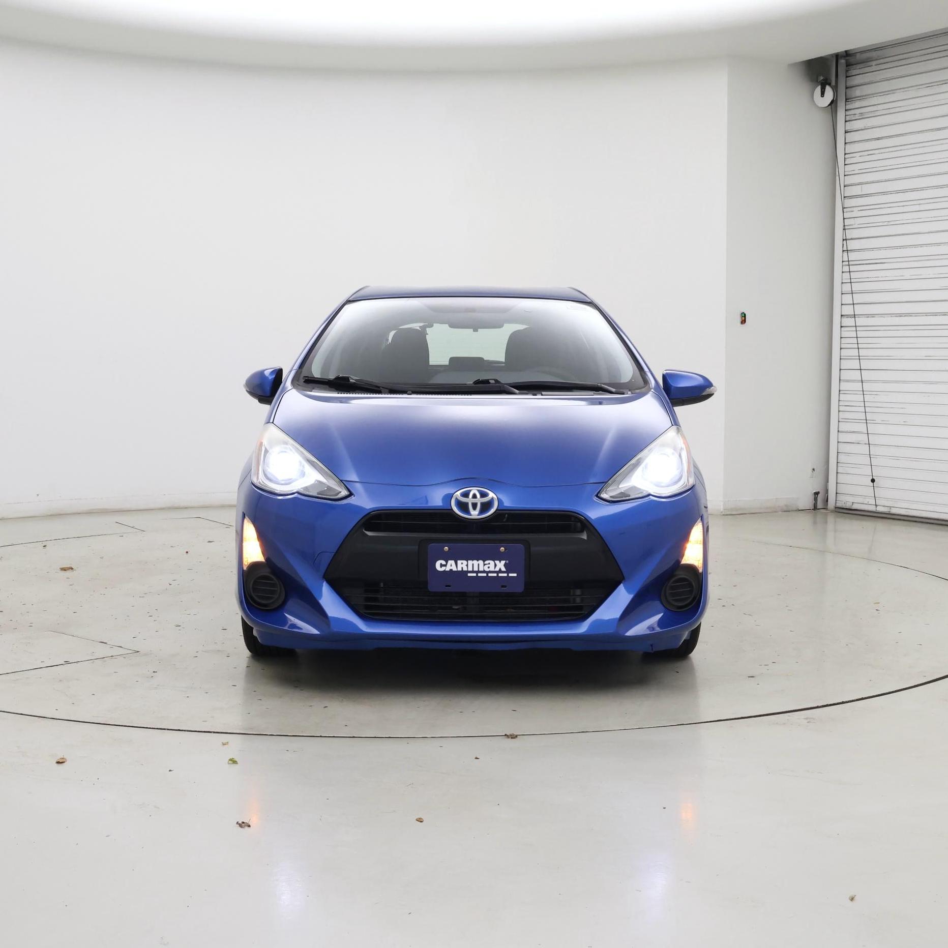 Thumbnail: 2015 Toyota Prius c - 5