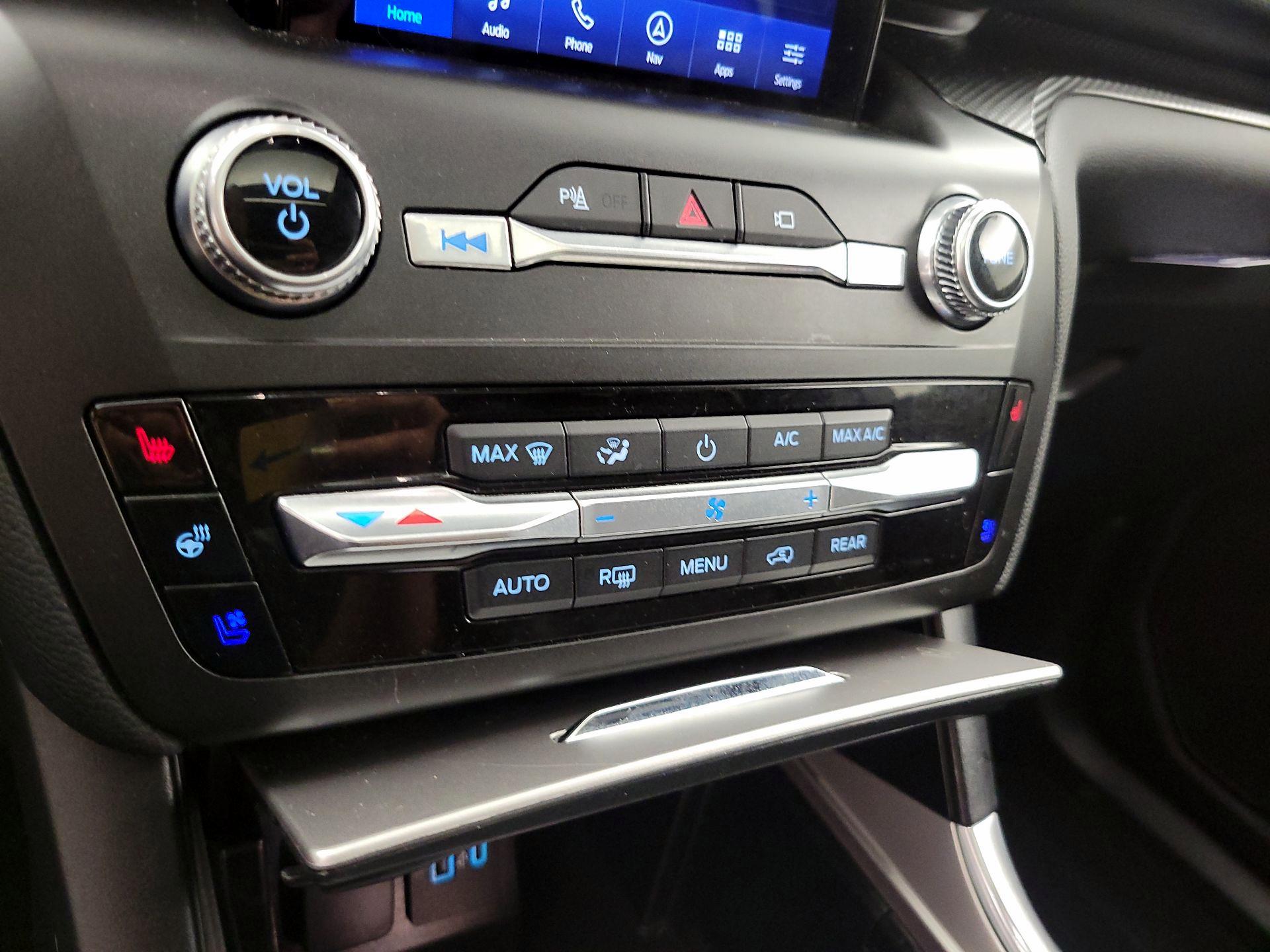 Thumbnail: 2020 Ford Explorer - 17
