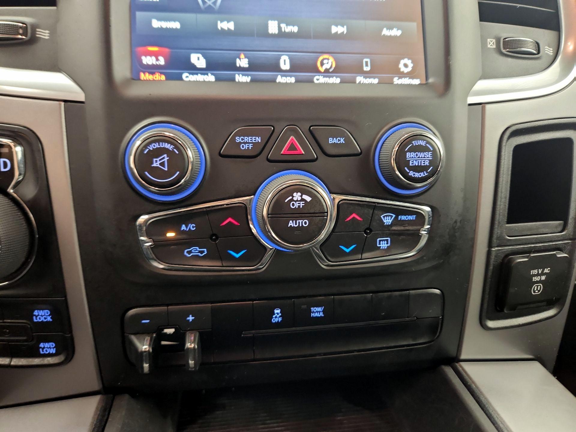 Thumbnail: 2023 RAM 1500 Classic - 17