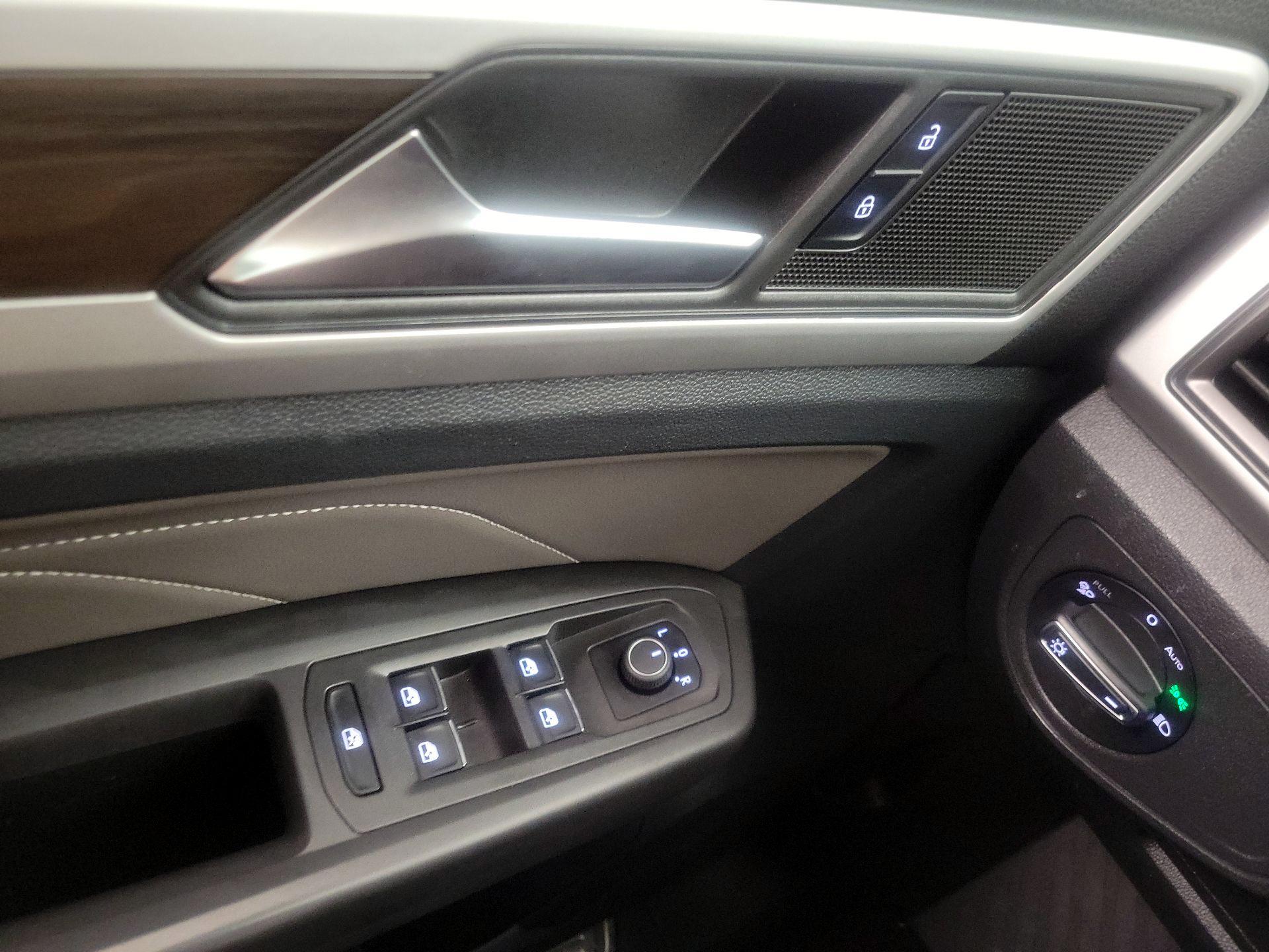 Thumbnail: 2022 Volkswagen Atlas - 12