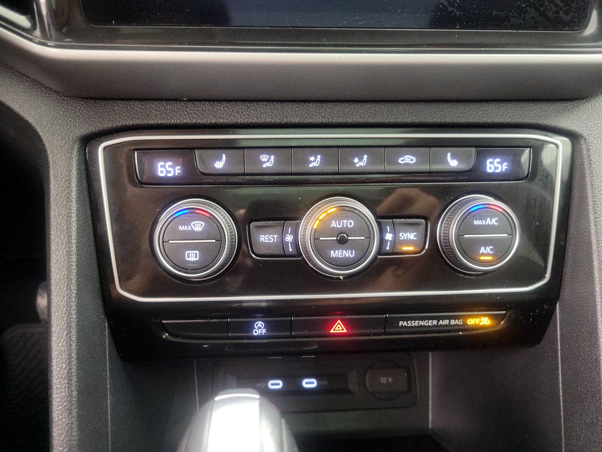 Thumbnail: 2022 Volkswagen Atlas - 16