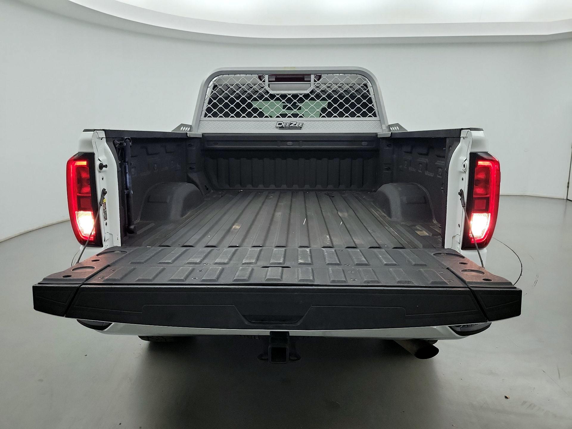 Thumbnail: 2023 GMC Sierra 3500 - 18