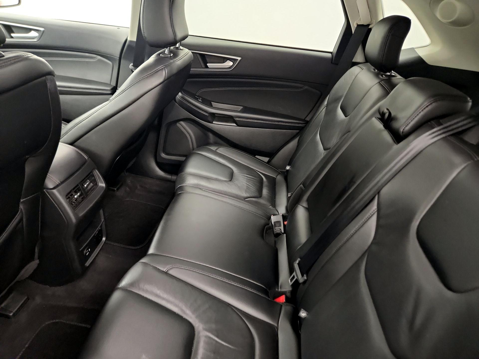 Thumbnail: 2022 Ford Edge - 19