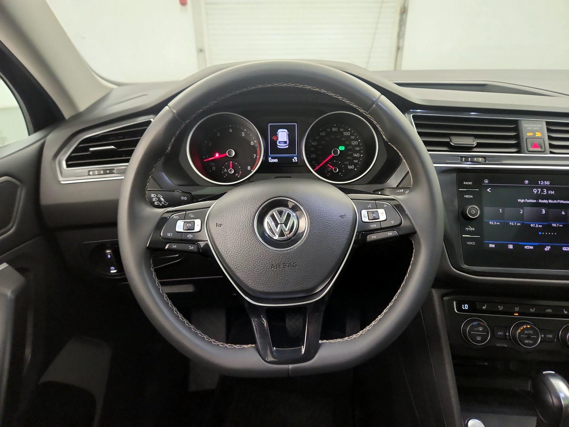Thumbnail: 2021 Volkswagen Tiguan - 10