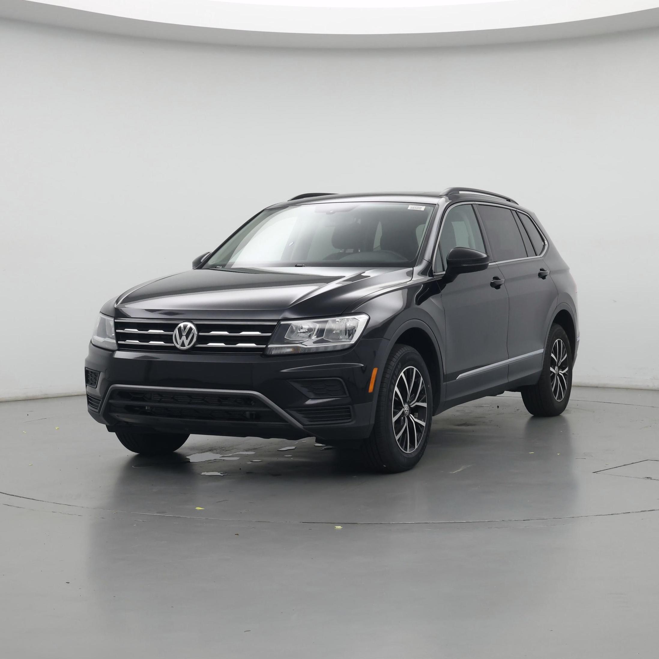 Thumbnail: 2021 Volkswagen Tiguan - 4