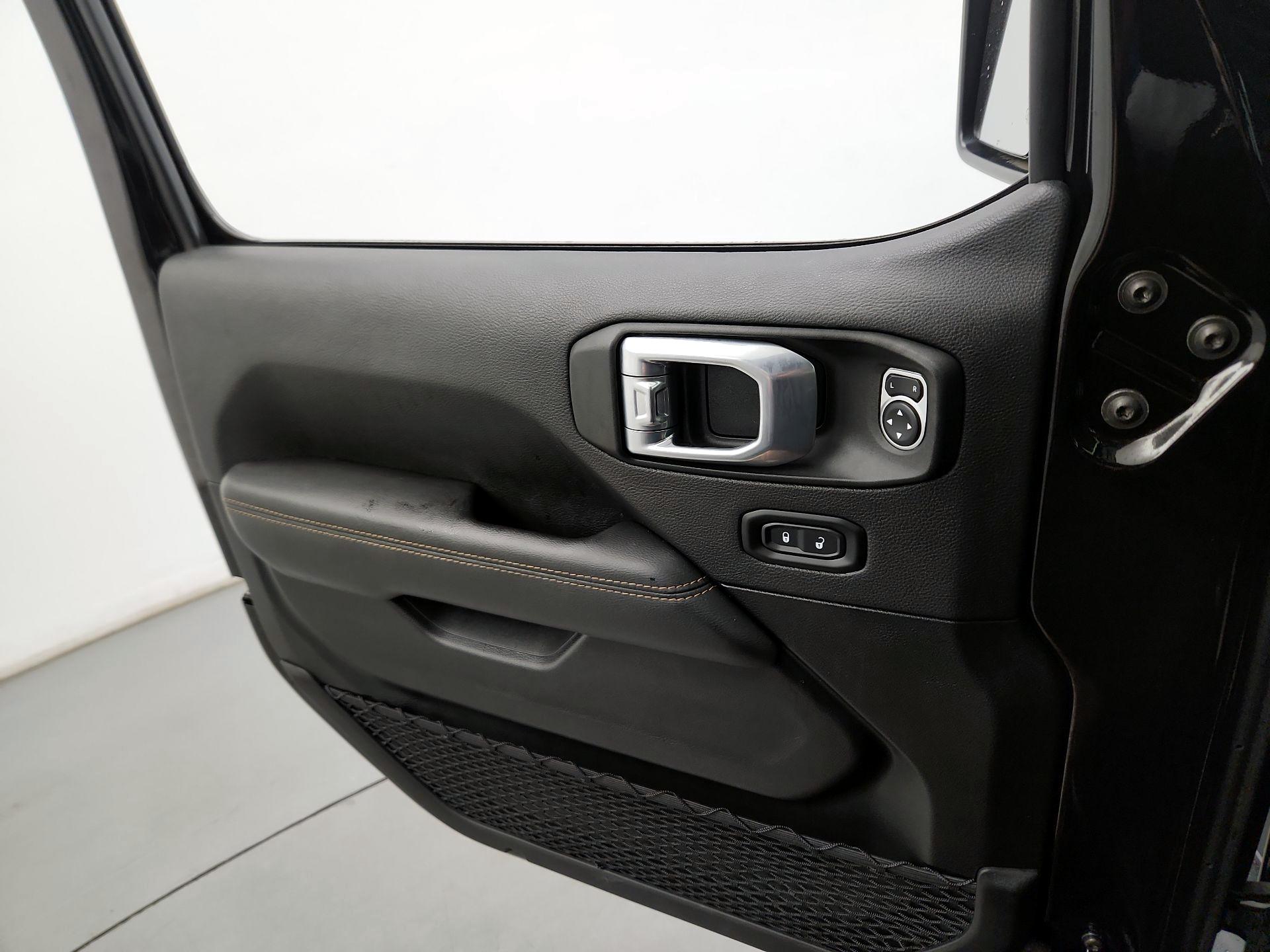 Thumbnail: 2021 Jeep Wrangler - 12
