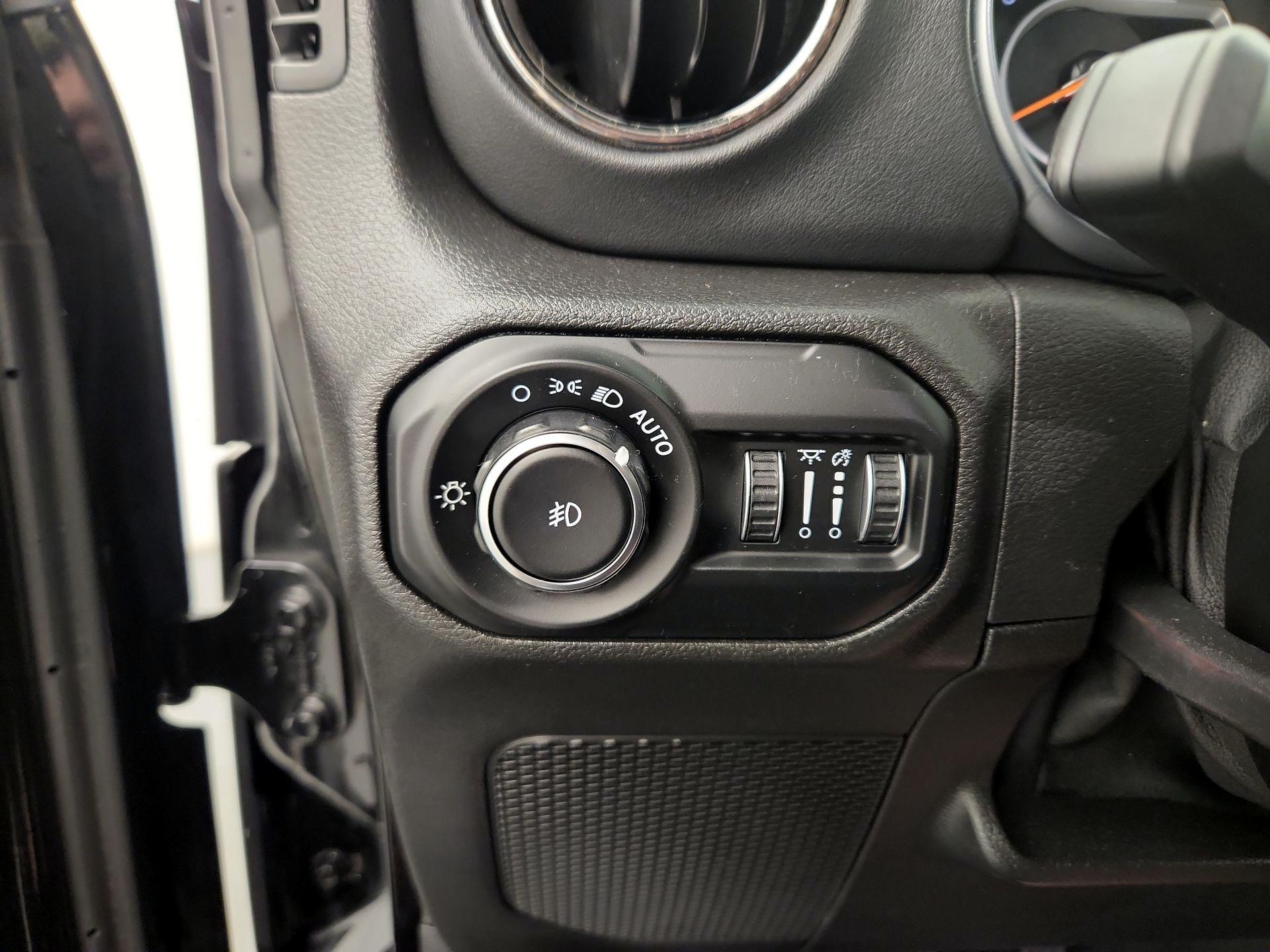 Thumbnail: 2021 Jeep Wrangler - 13