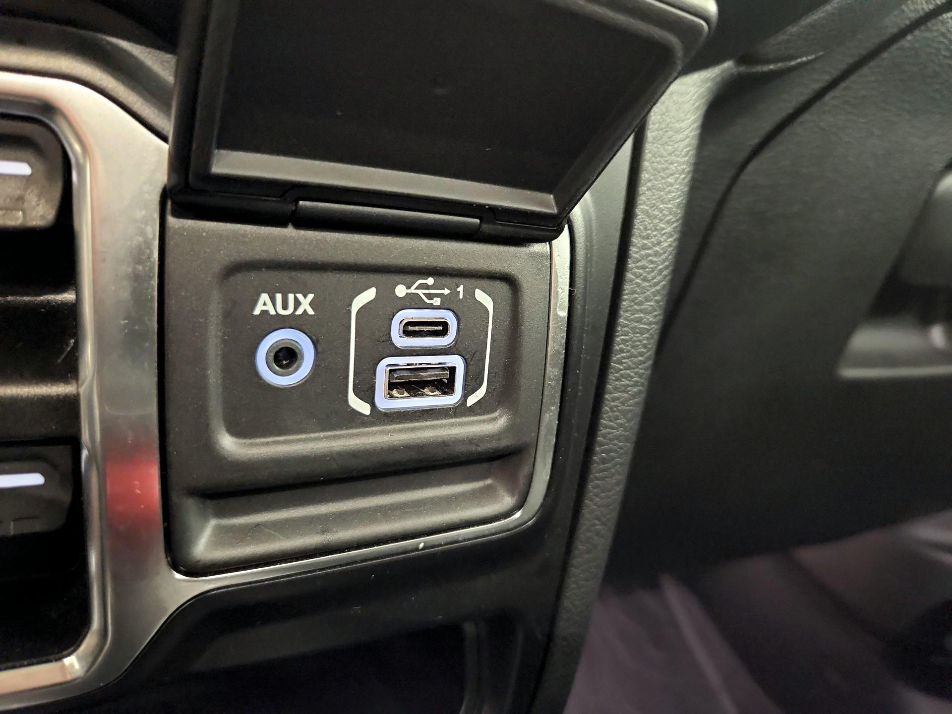 Thumbnail: 2021 Jeep Wrangler - 19