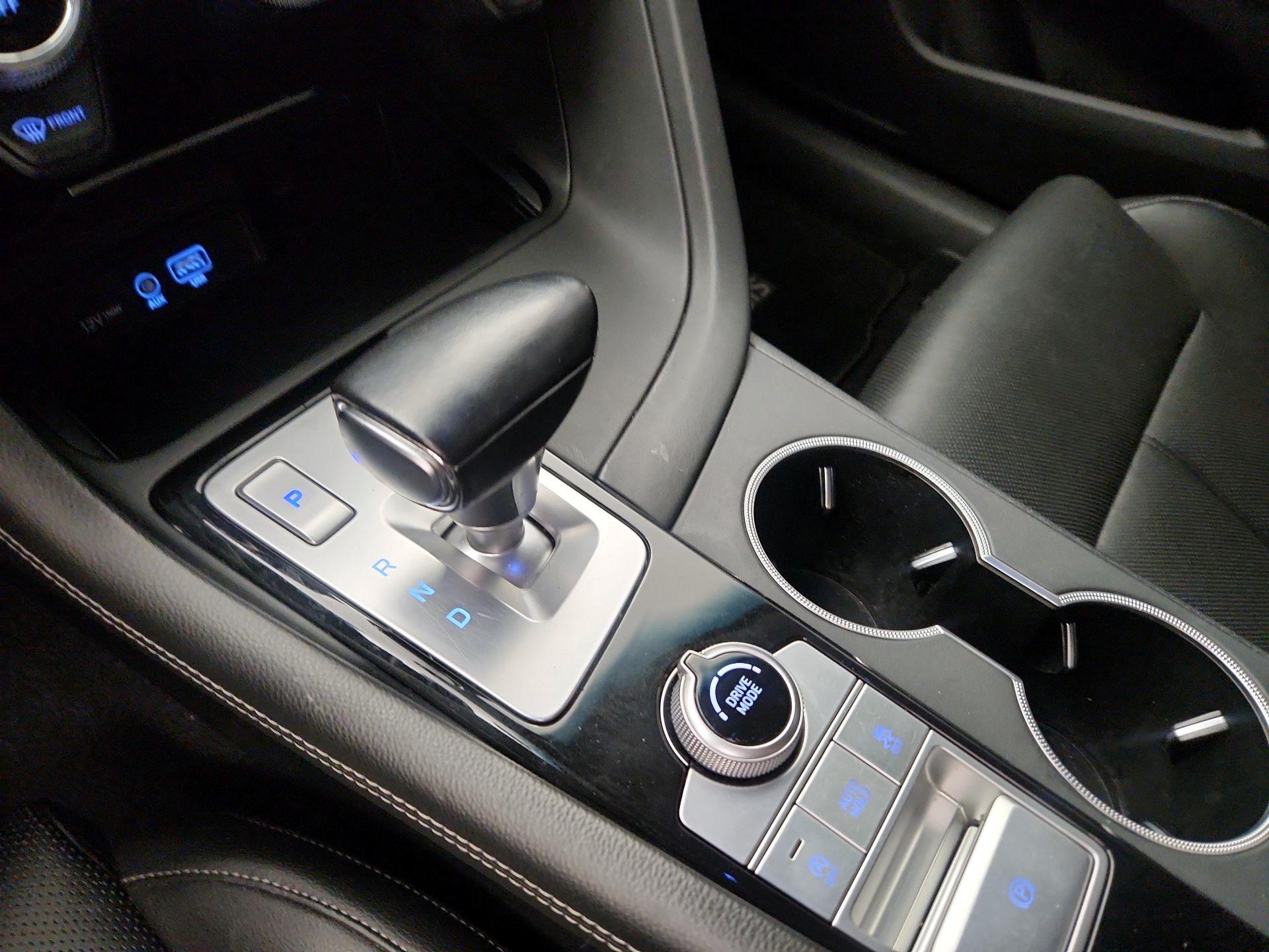 Thumbnail: 2021 Genesis G70 - 17