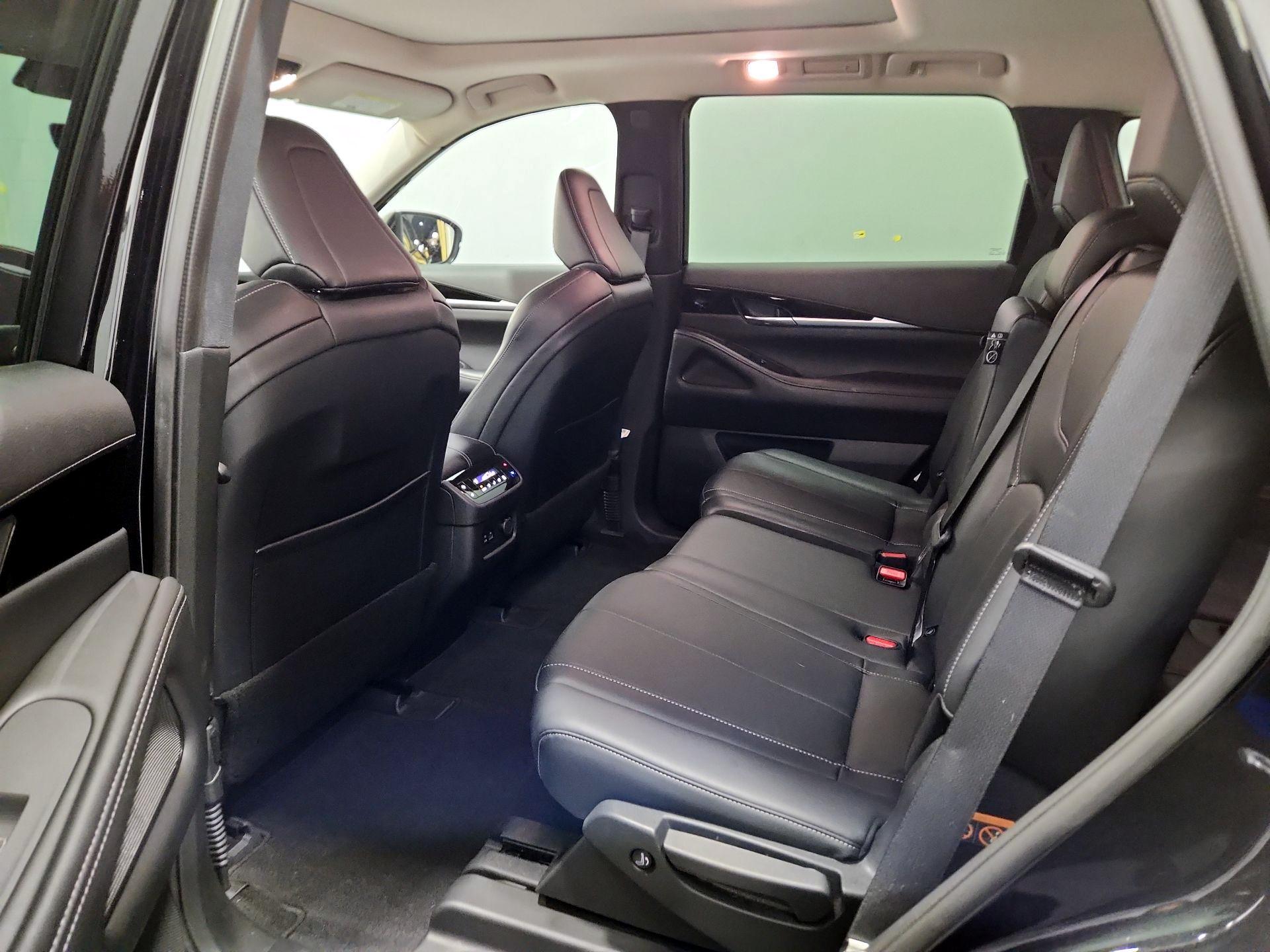 Thumbnail: 2023 INFINITI QX60 - 20
