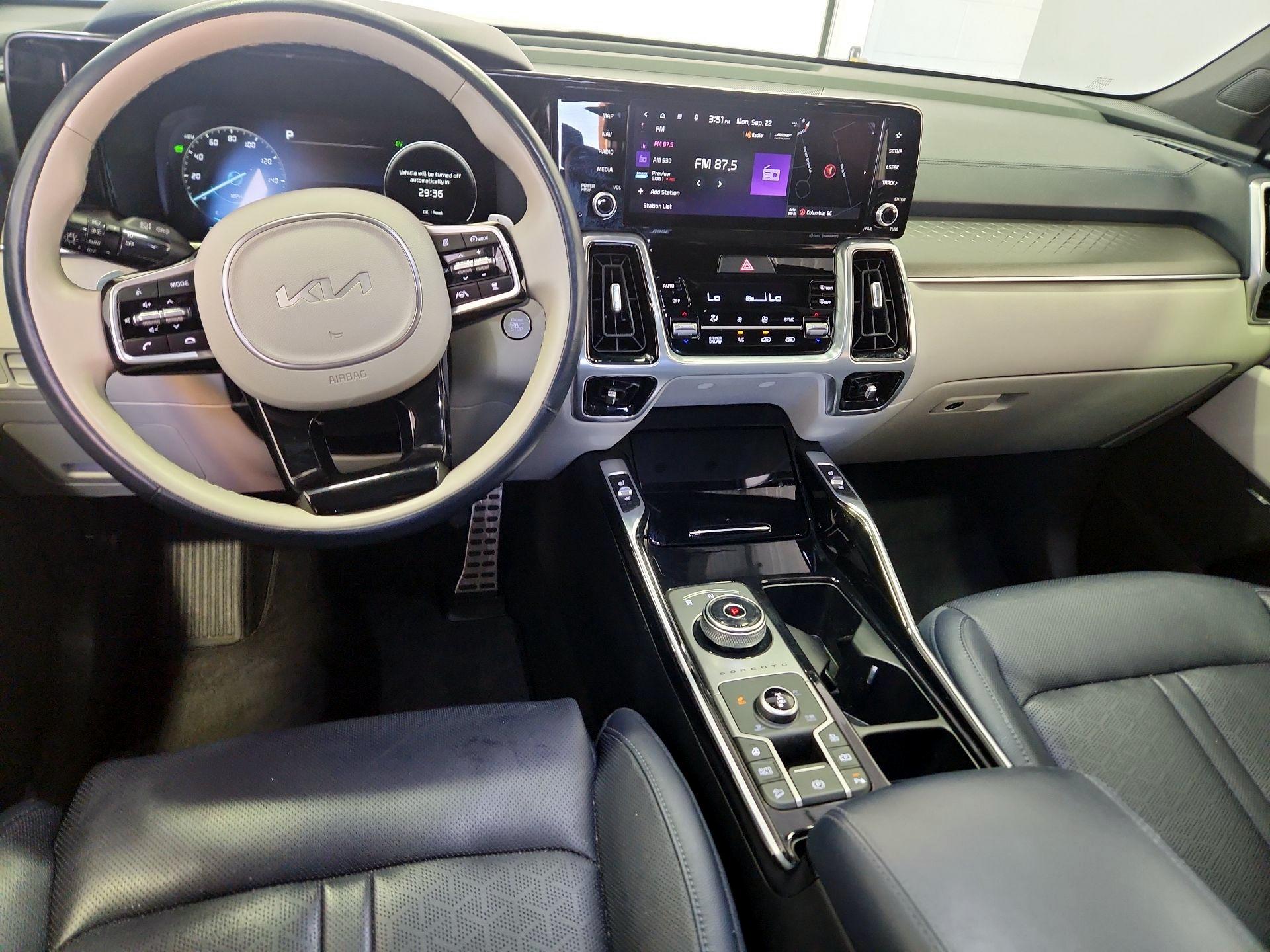 Thumbnail: 2023 Kia Sorento - 9