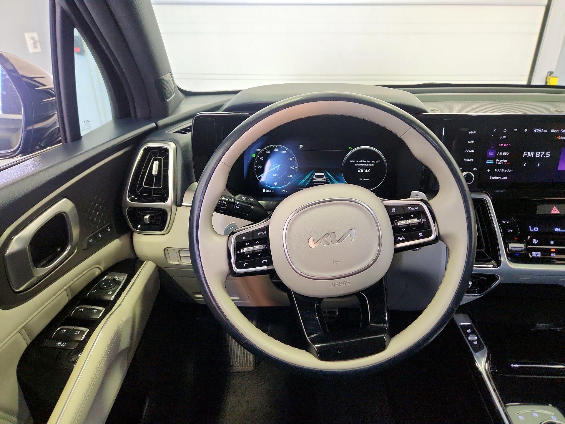 Thumbnail: 2023 Kia Sorento - 10