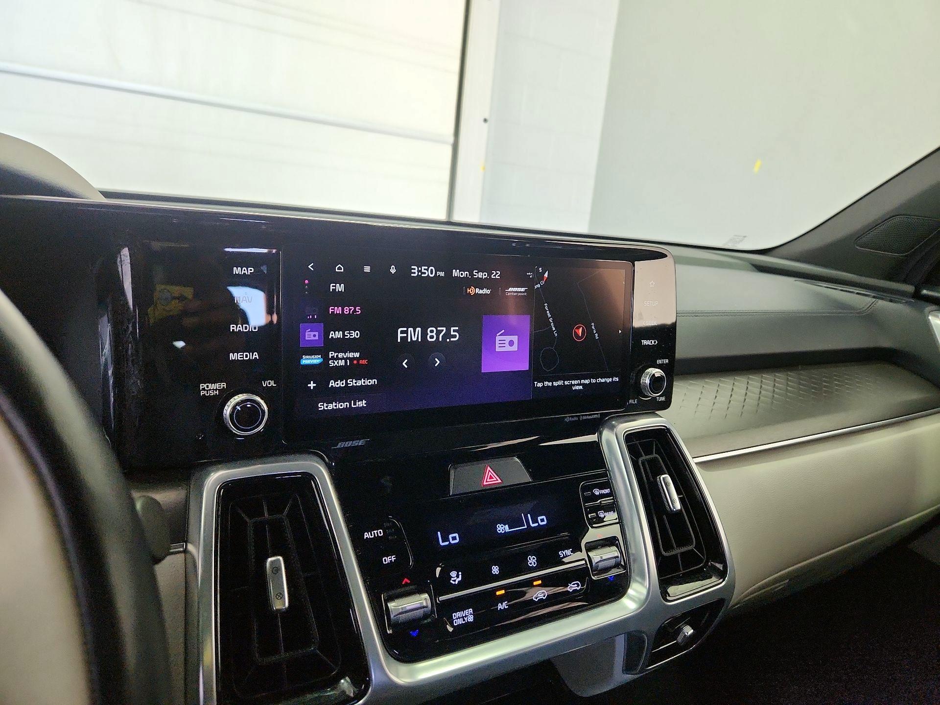 Thumbnail: 2023 Kia Sorento - 15