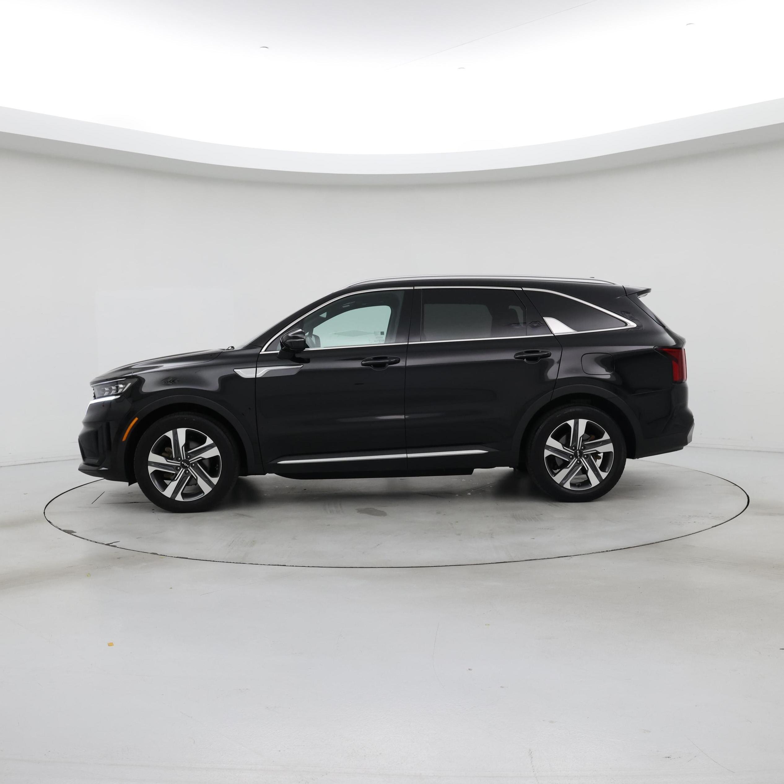 Thumbnail: 2023 Kia Sorento - 3