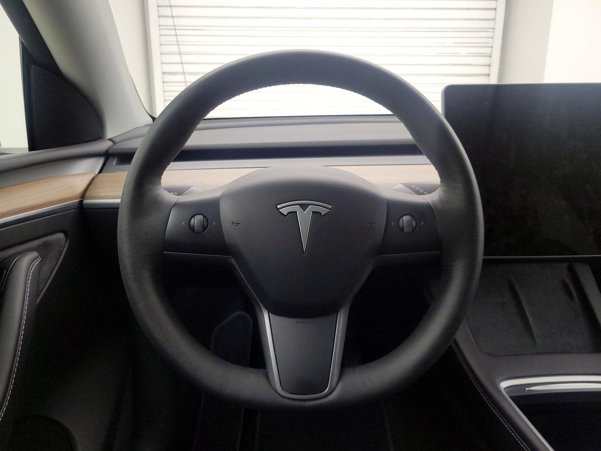 Thumbnail: 2022 Tesla Model Y - 10