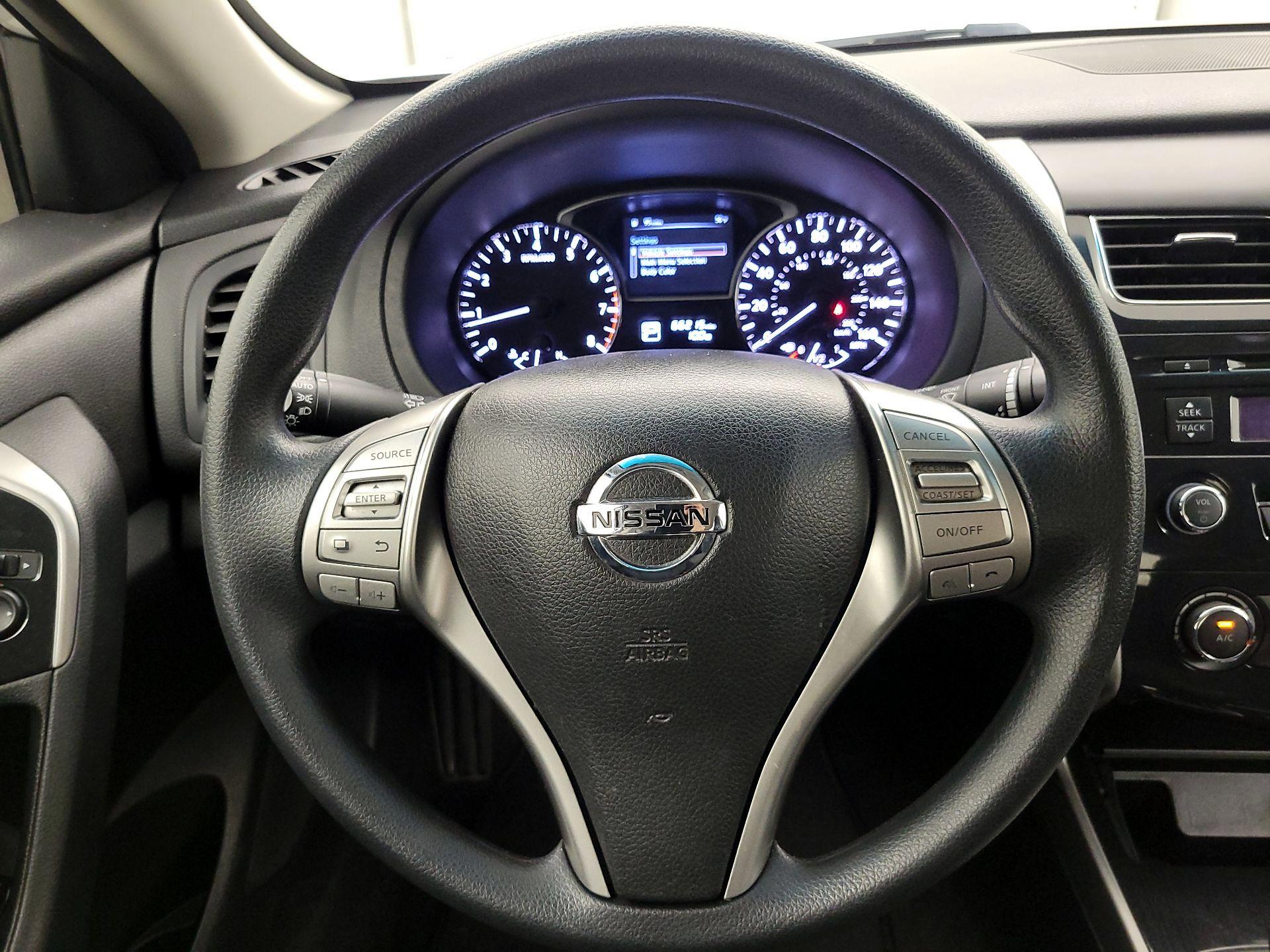 Thumbnail: 2014 Nissan Altima - 10