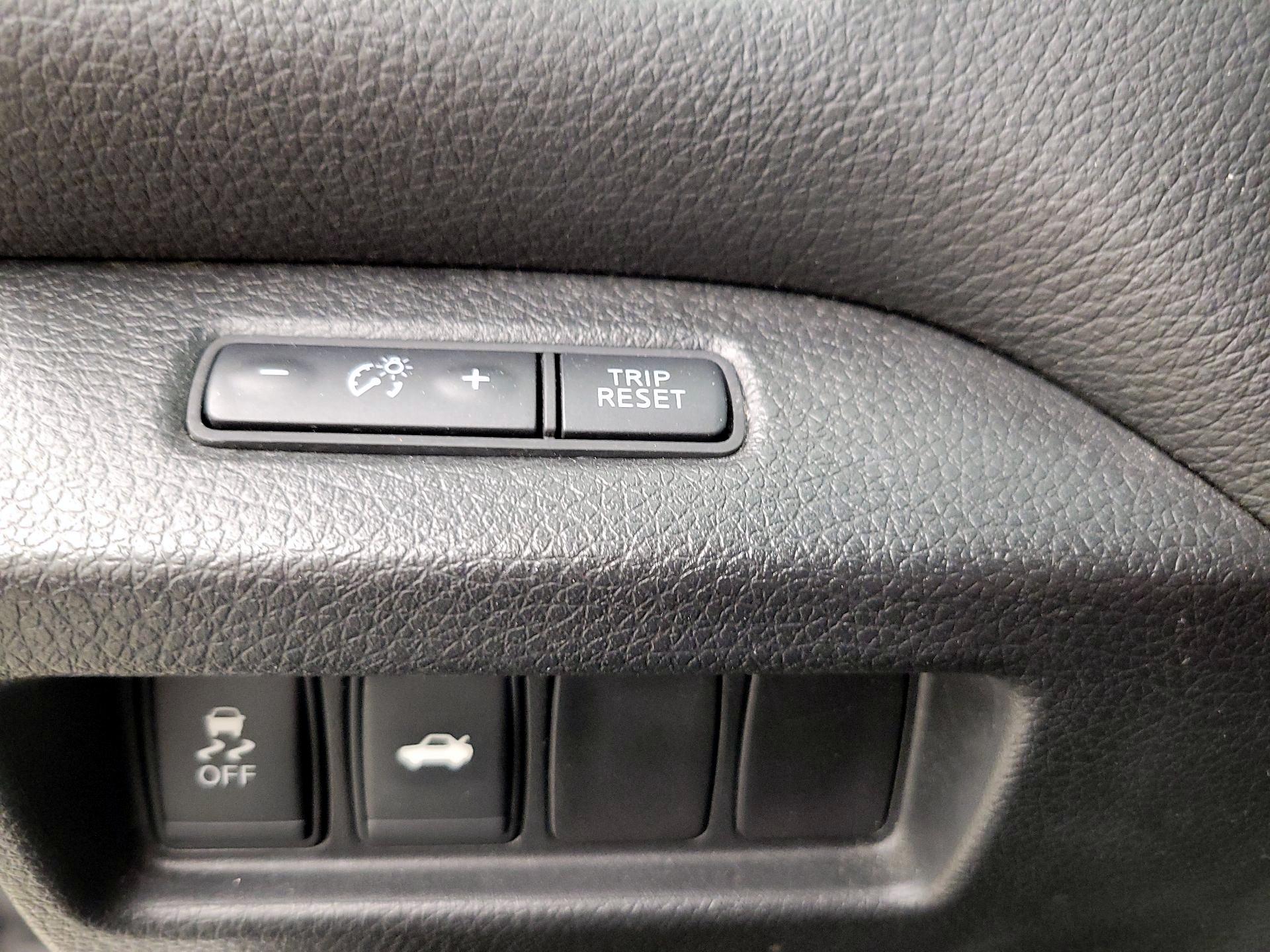 Thumbnail: 2014 Nissan Altima - 13