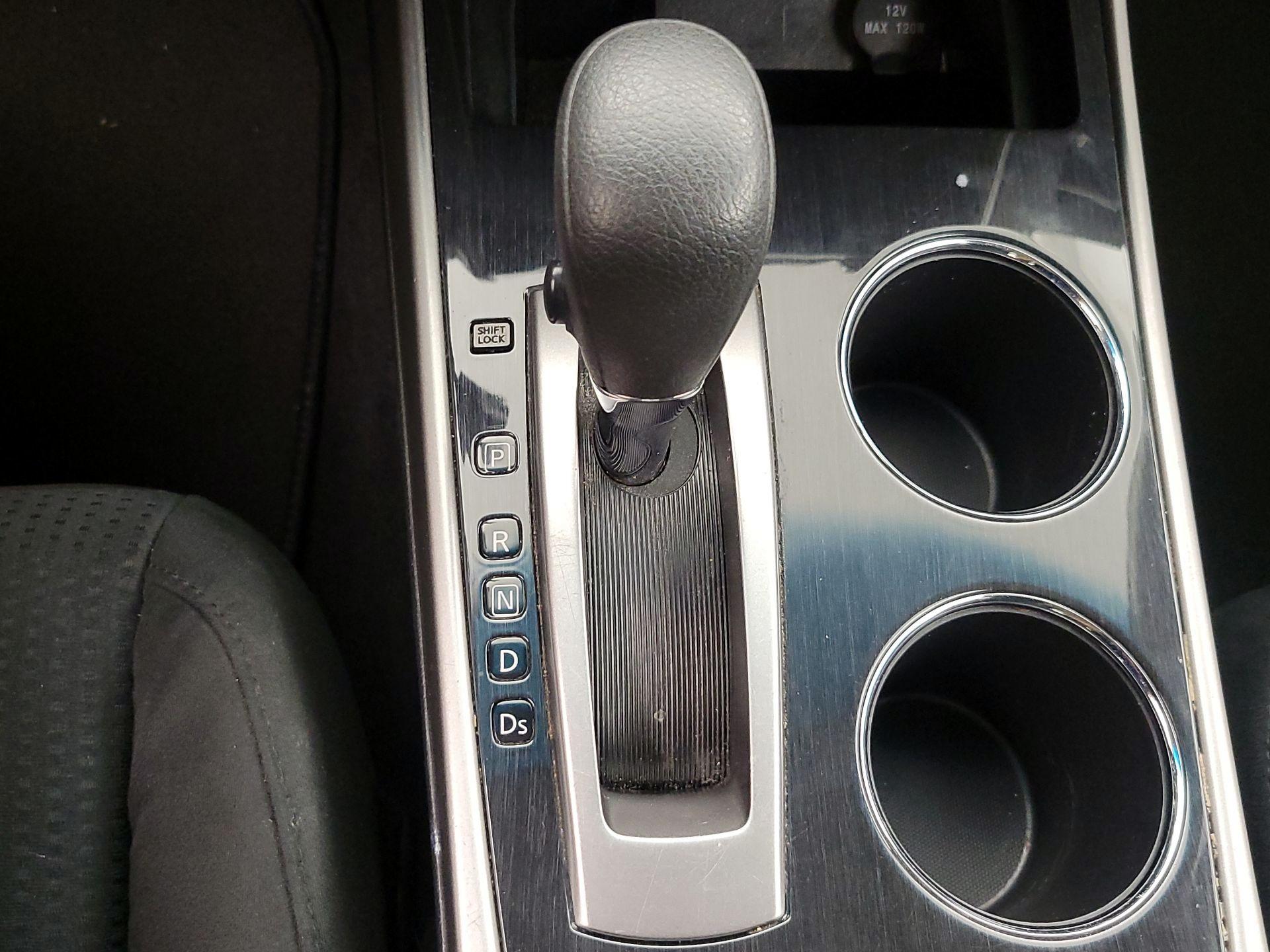 Thumbnail: 2014 Nissan Altima - 16