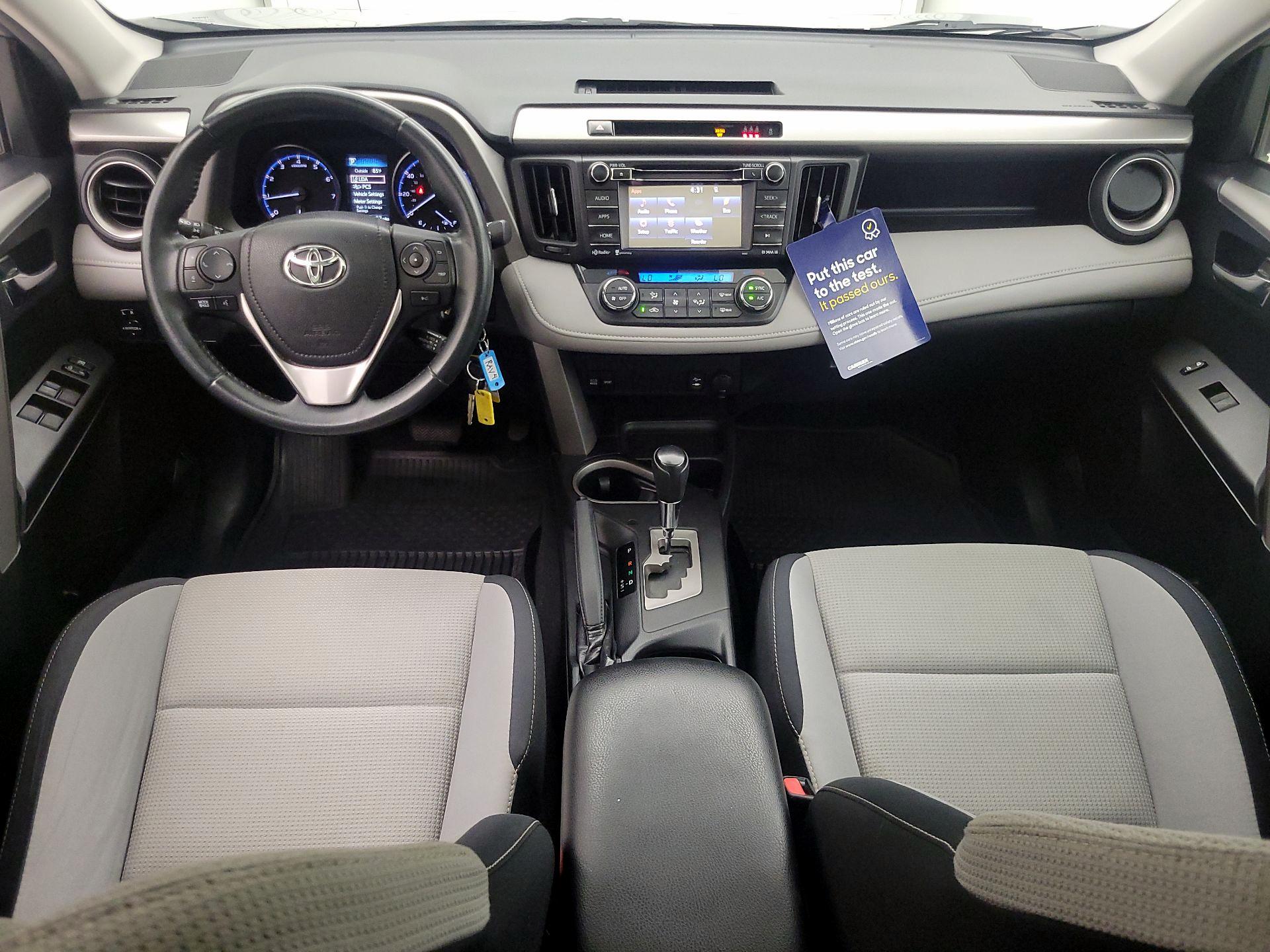 Thumbnail: 2017 Toyota RAV4 - 9