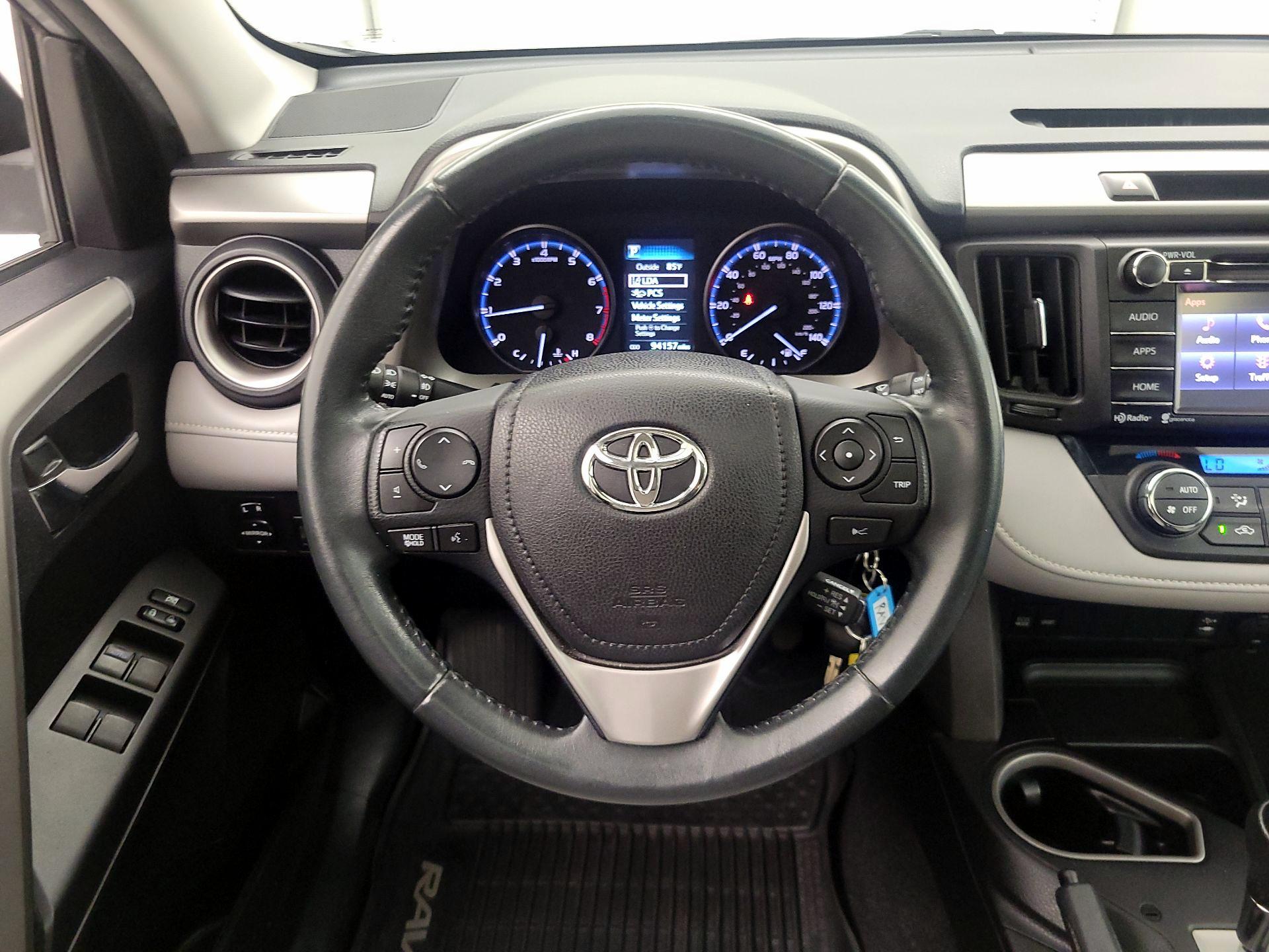 Thumbnail: 2017 Toyota RAV4 - 10