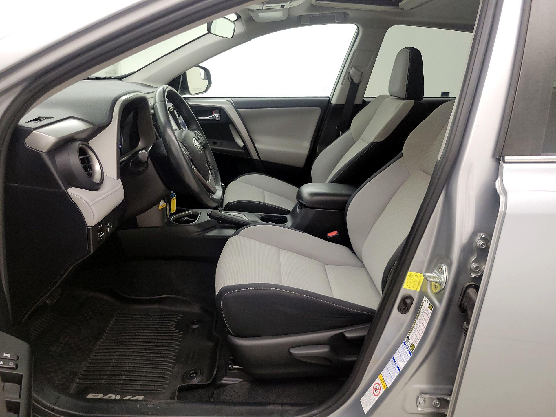 Thumbnail: 2017 Toyota RAV4 - 11