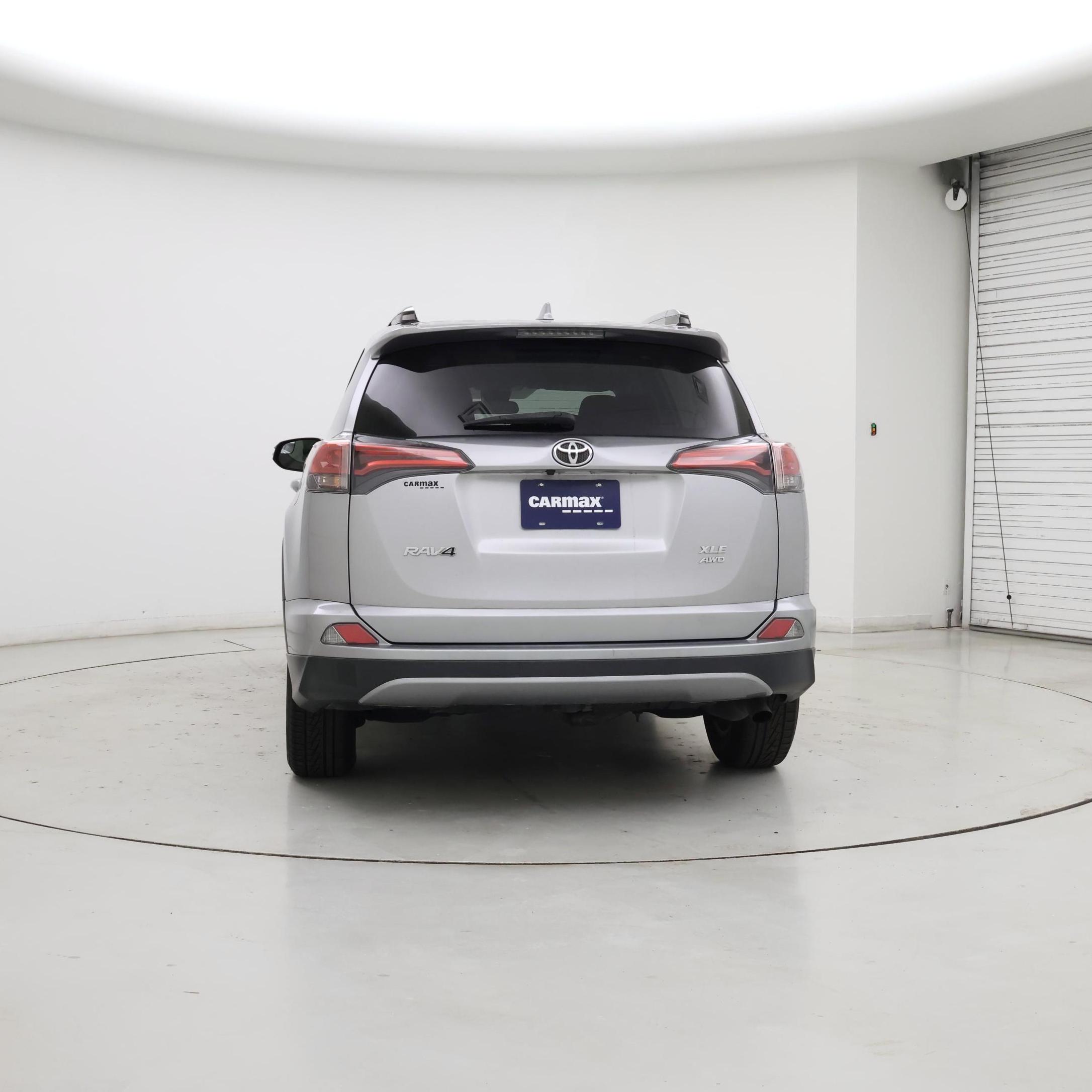 Thumbnail: 2017 Toyota RAV4 - 6