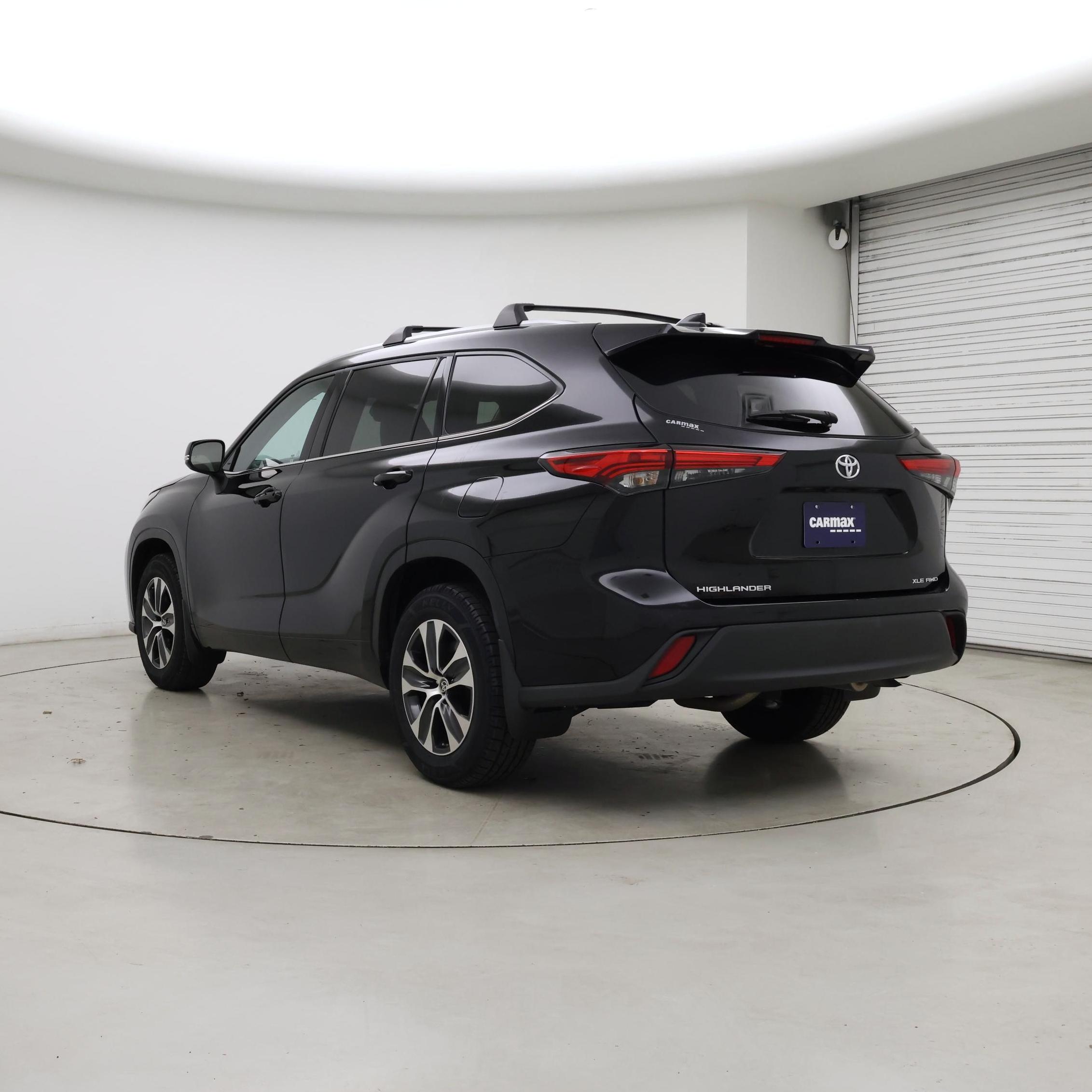 Thumbnail: 2022 Toyota Highlander - 2