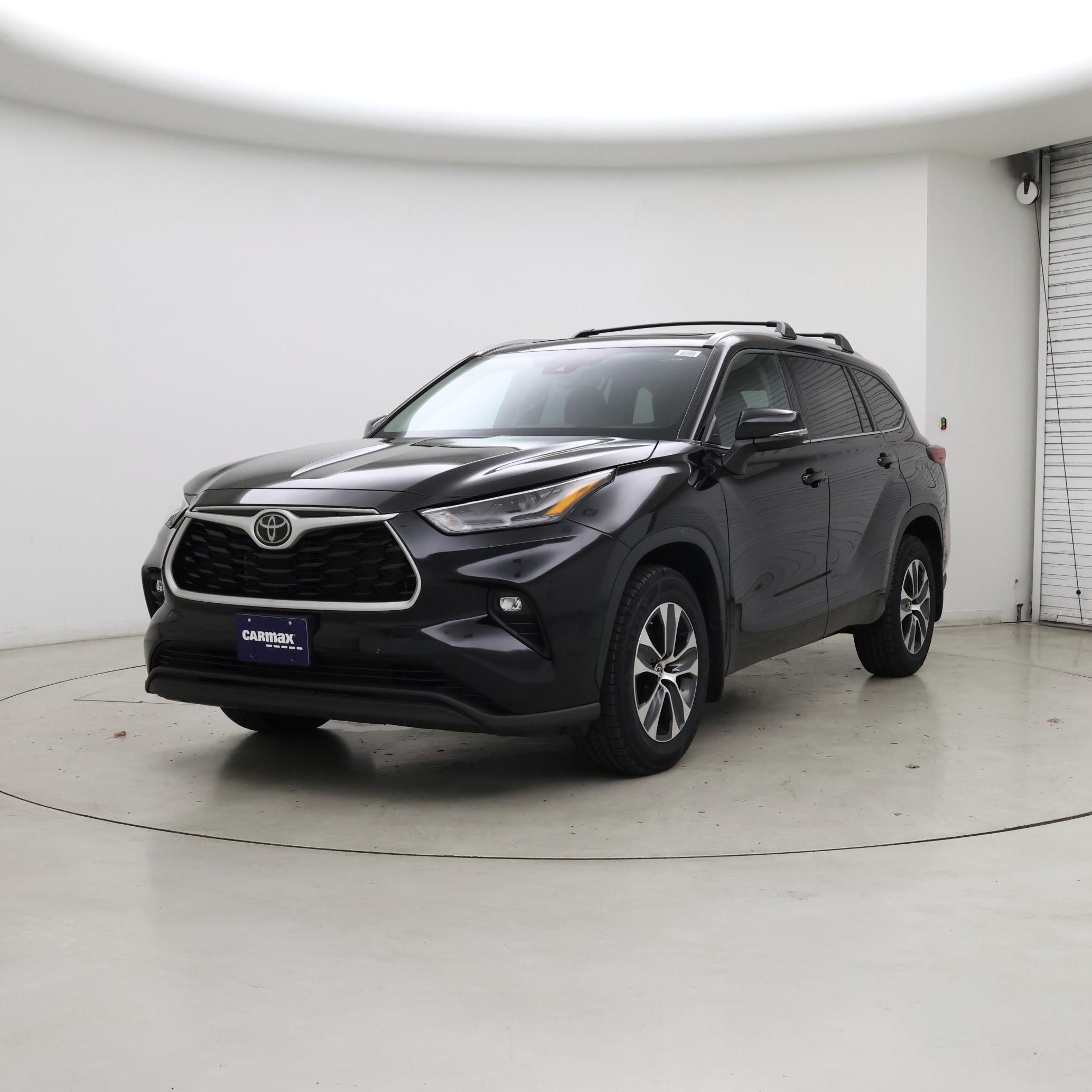 Thumbnail: 2022 Toyota Highlander - 4