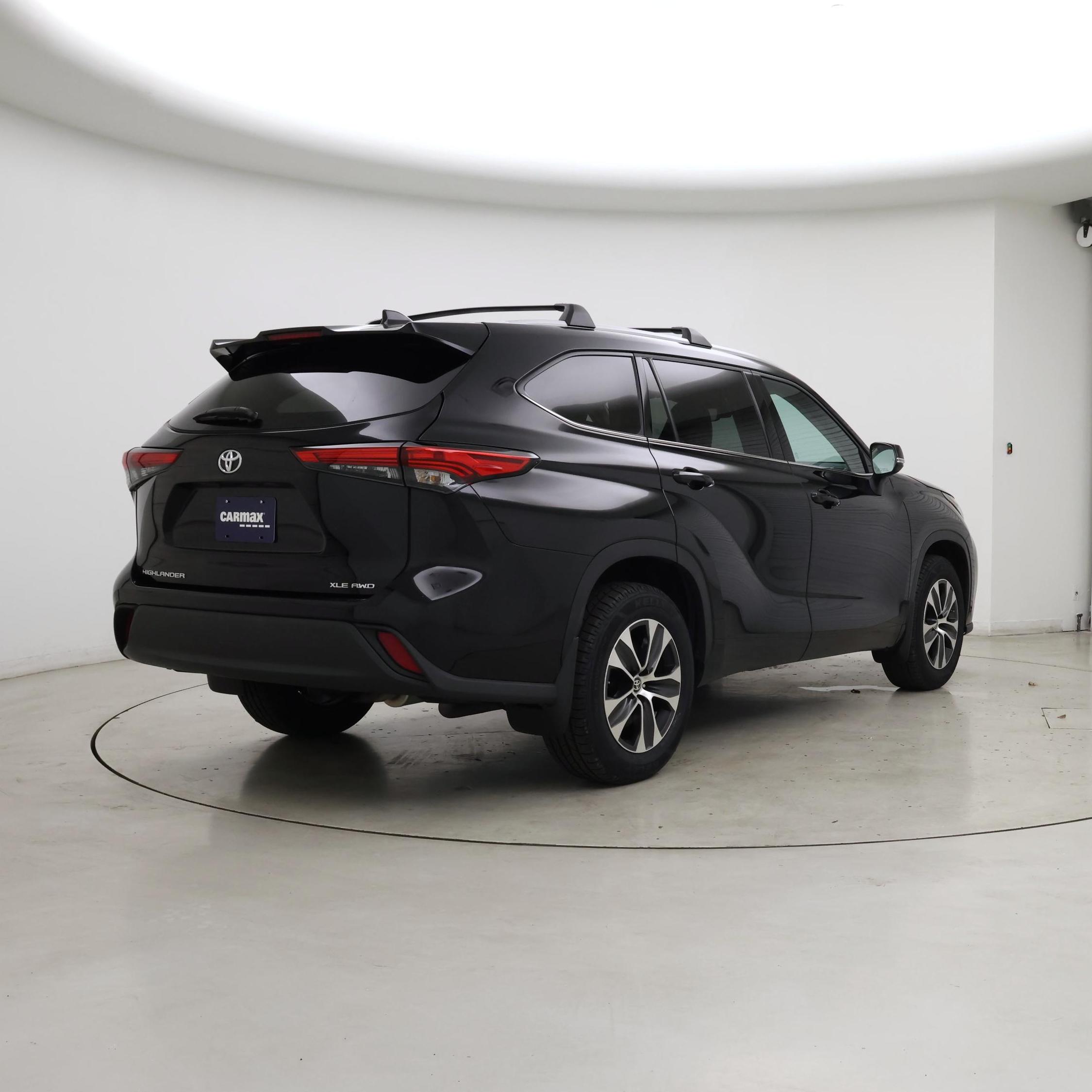 Thumbnail: 2022 Toyota Highlander - 8