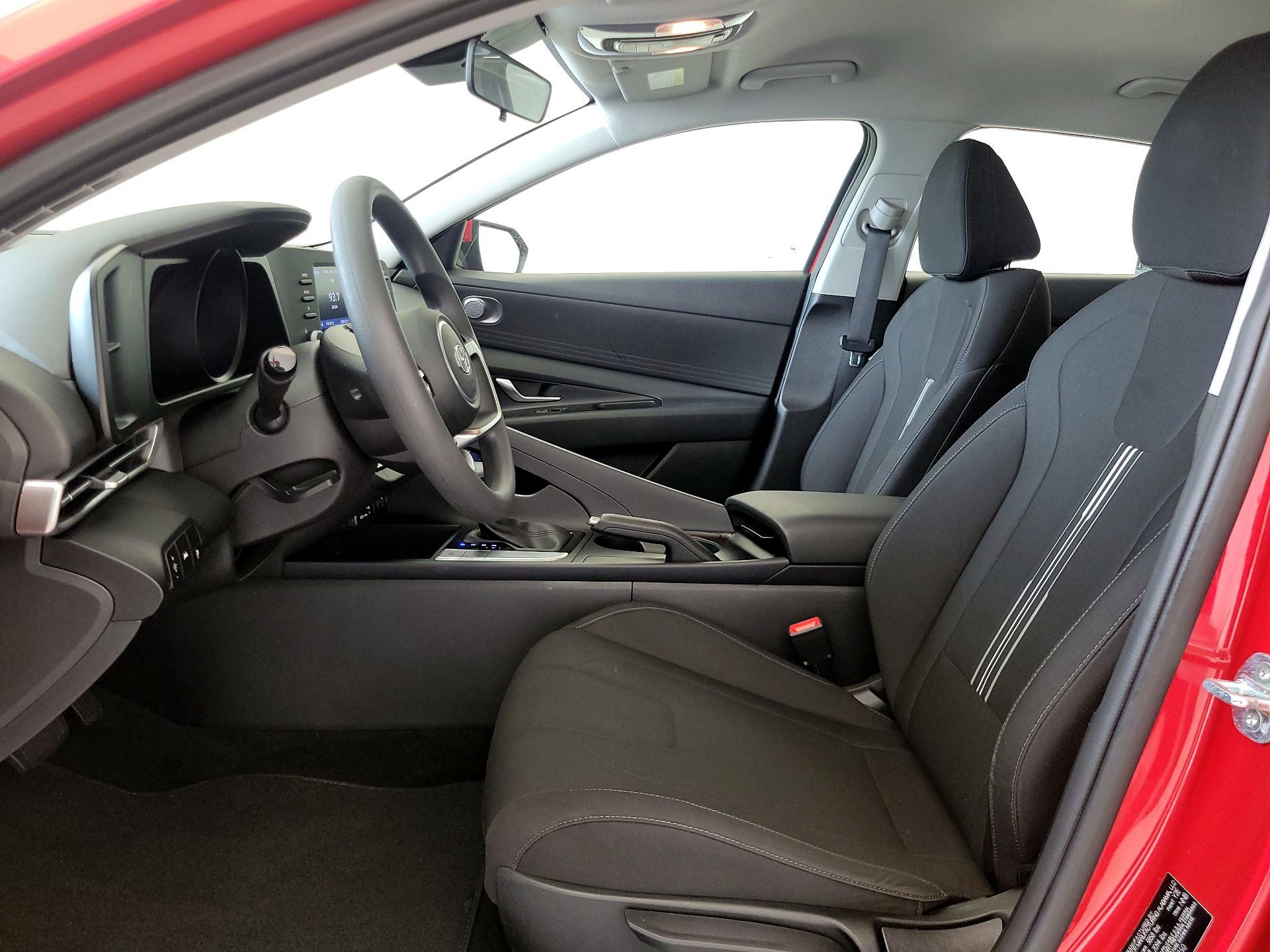 Thumbnail: 2022 Hyundai Elantra - 11