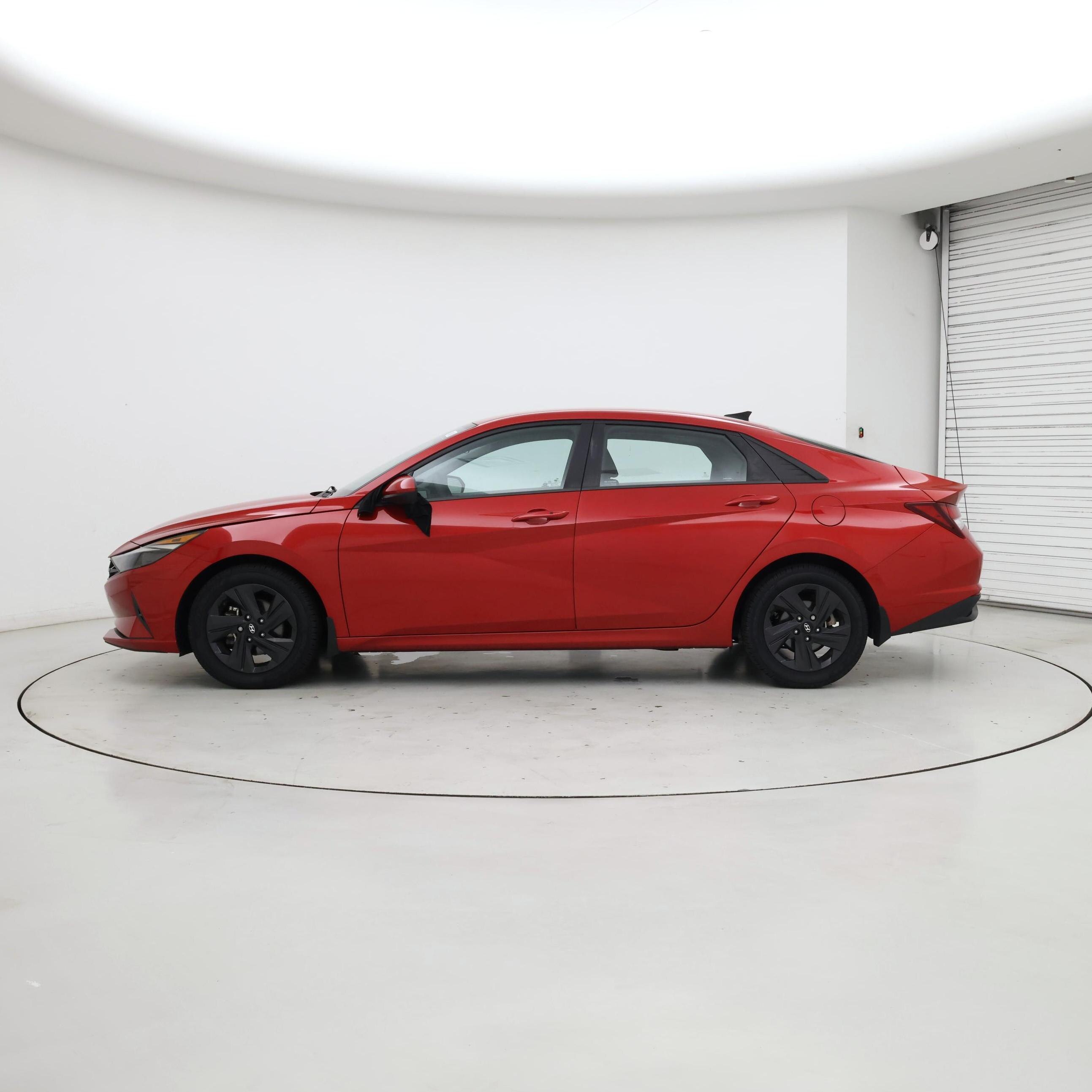 Thumbnail: 2022 Hyundai Elantra - 3