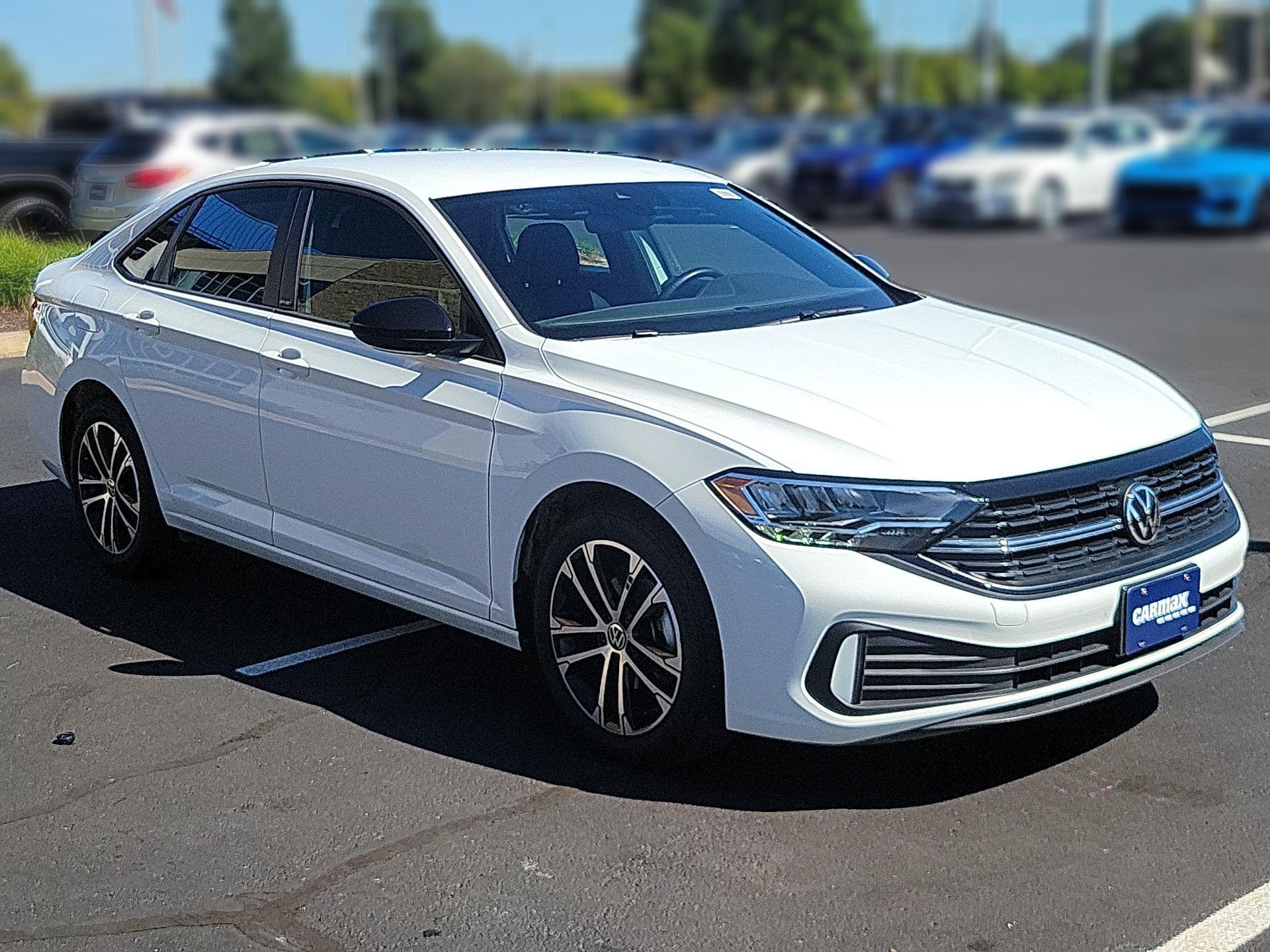 Thumbnail: 2024 Volkswagen Jetta - 1