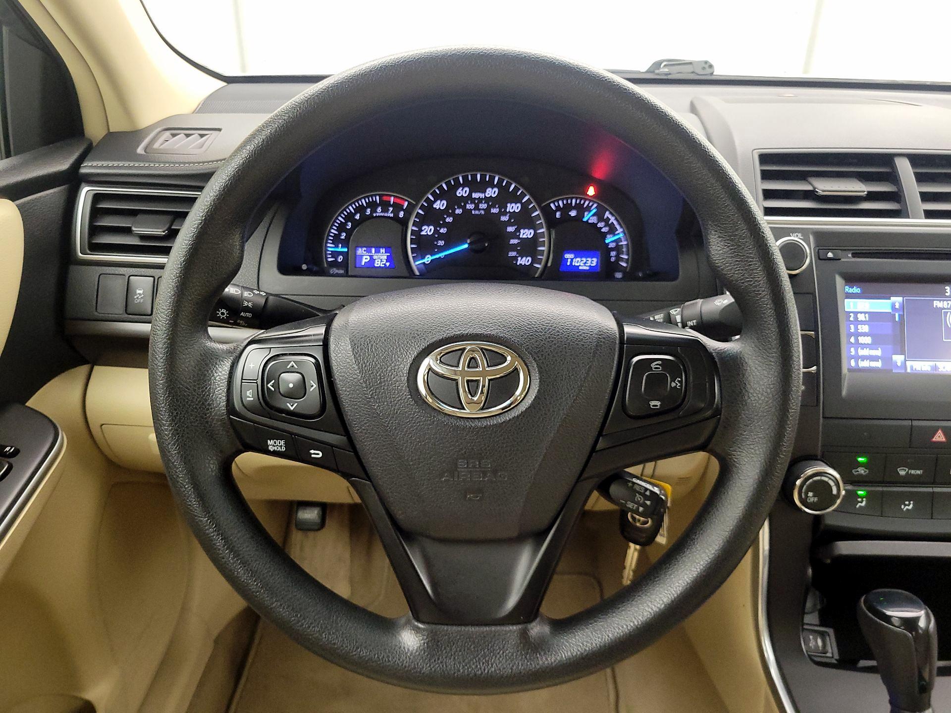 Thumbnail: 2015 Toyota Camry - 10