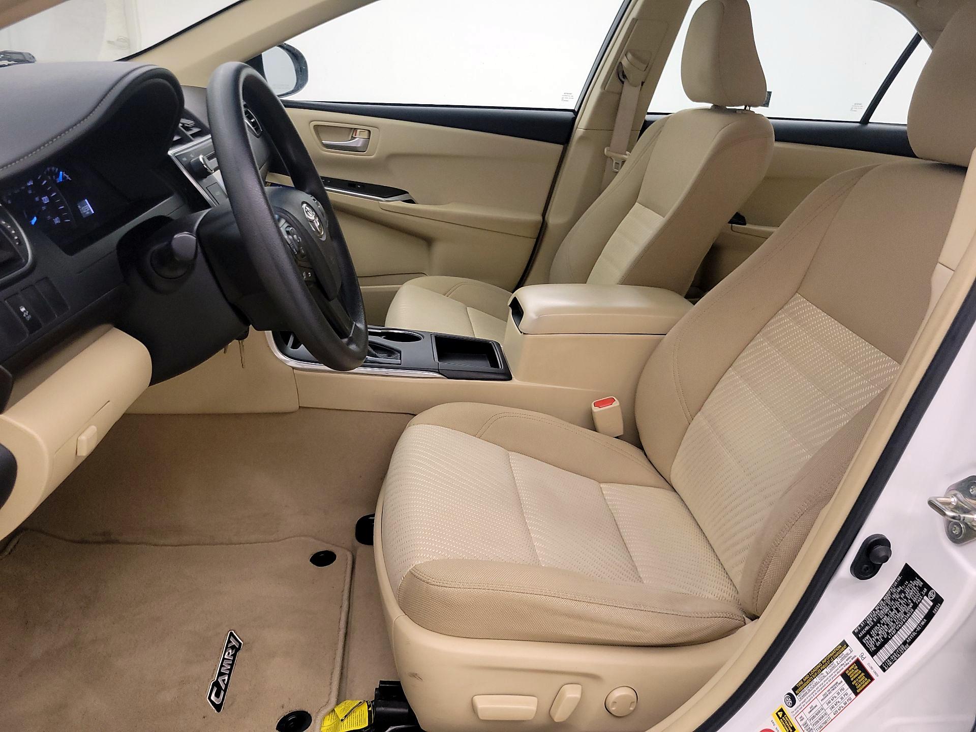 Thumbnail: 2015 Toyota Camry - 11