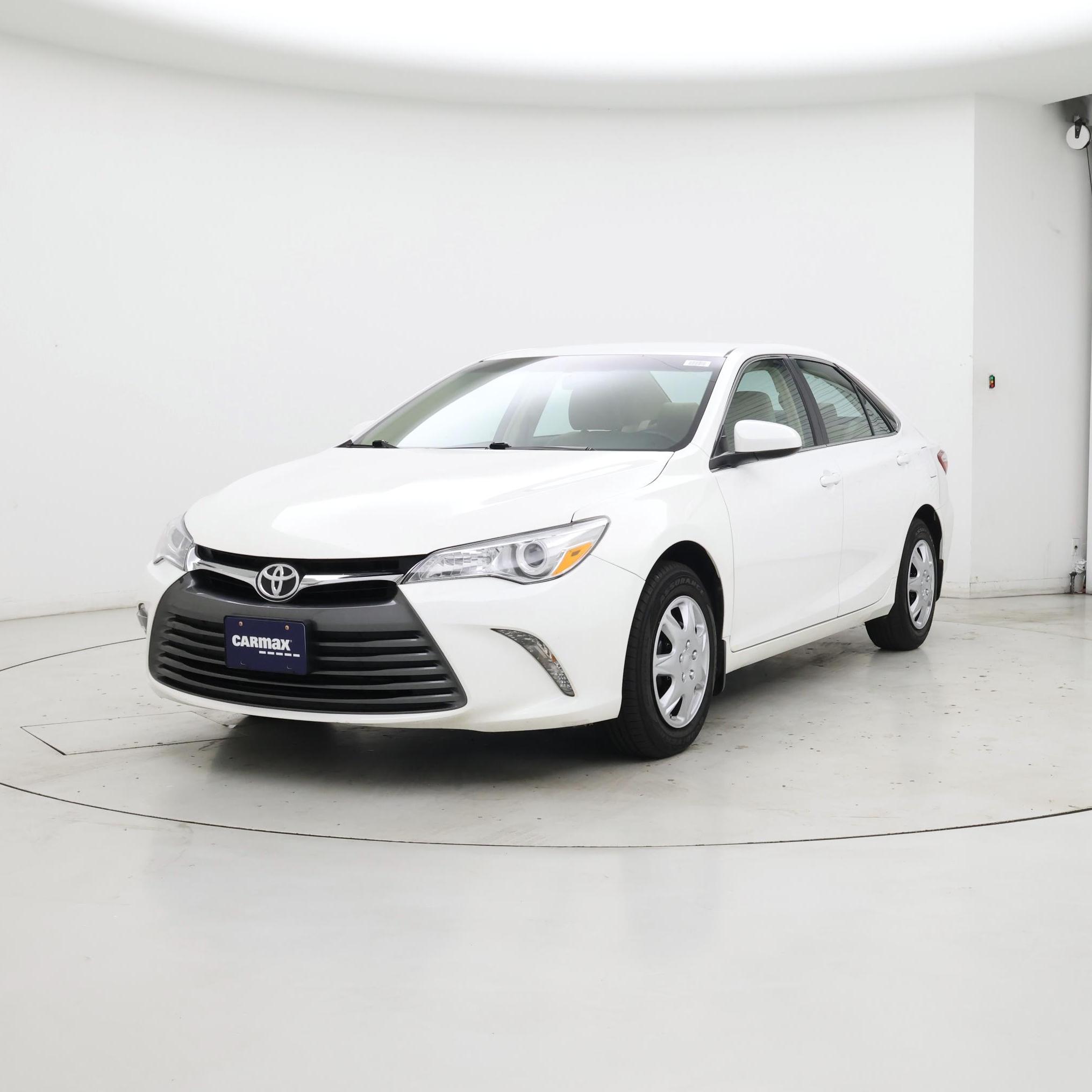 Thumbnail: 2015 Toyota Camry - 4