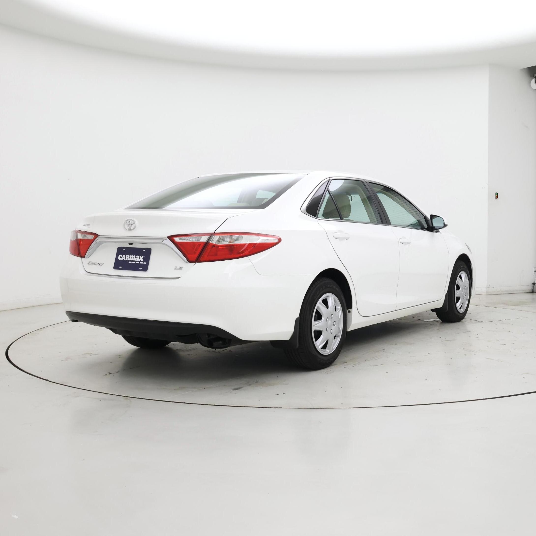 Thumbnail: 2015 Toyota Camry - 8