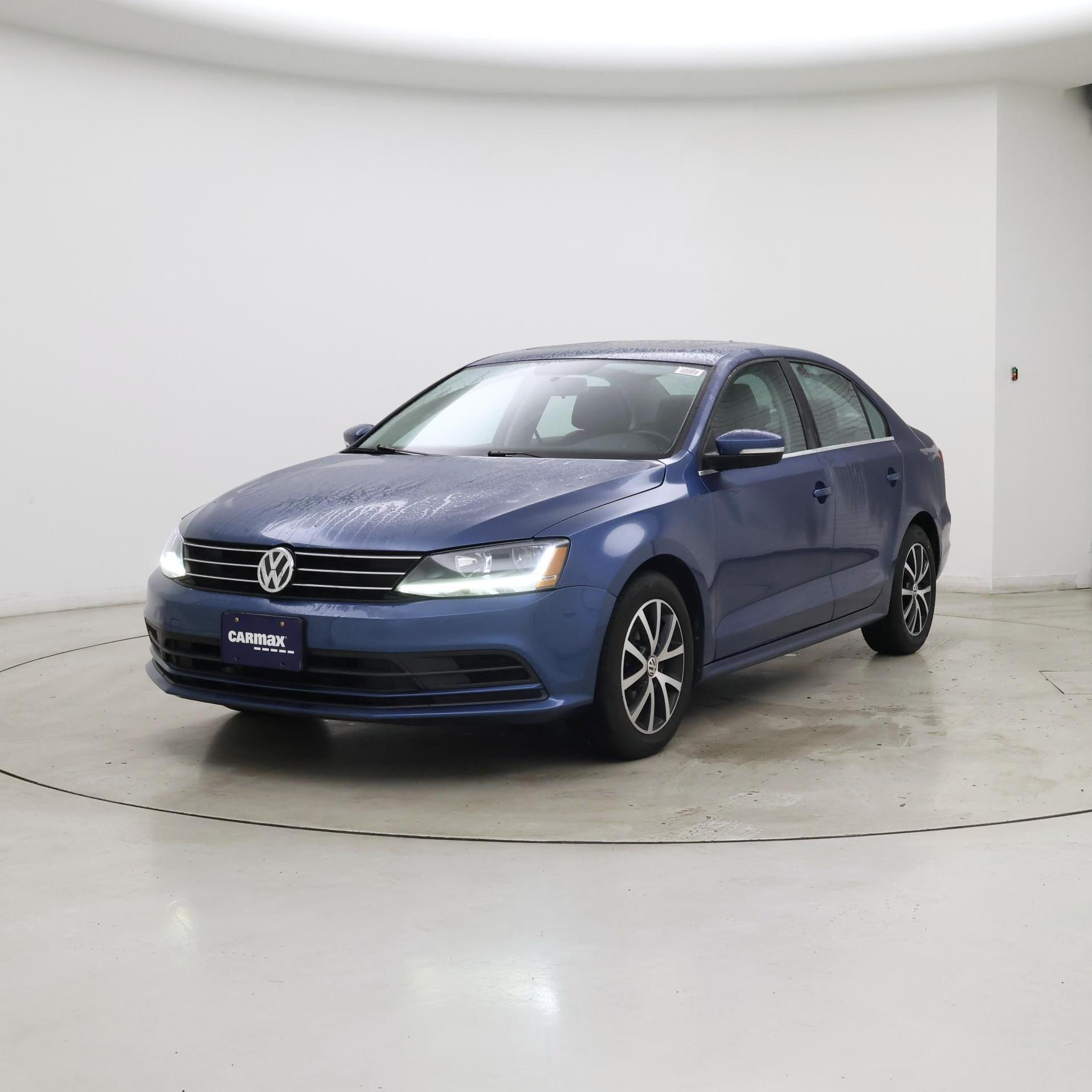 Thumbnail: 2017 Volkswagen Jetta - 4