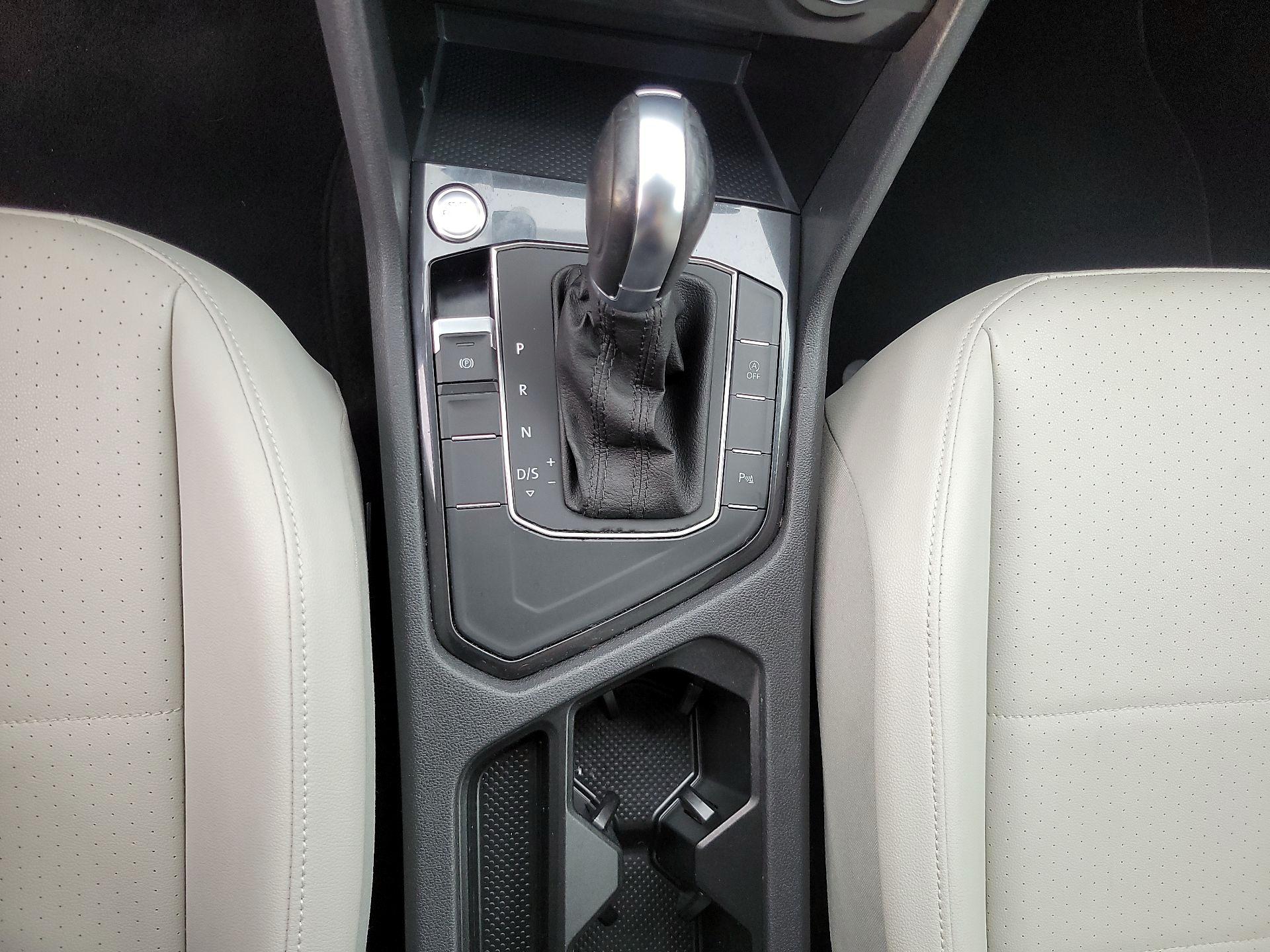 Thumbnail: 2019 Volkswagen Tiguan - 16