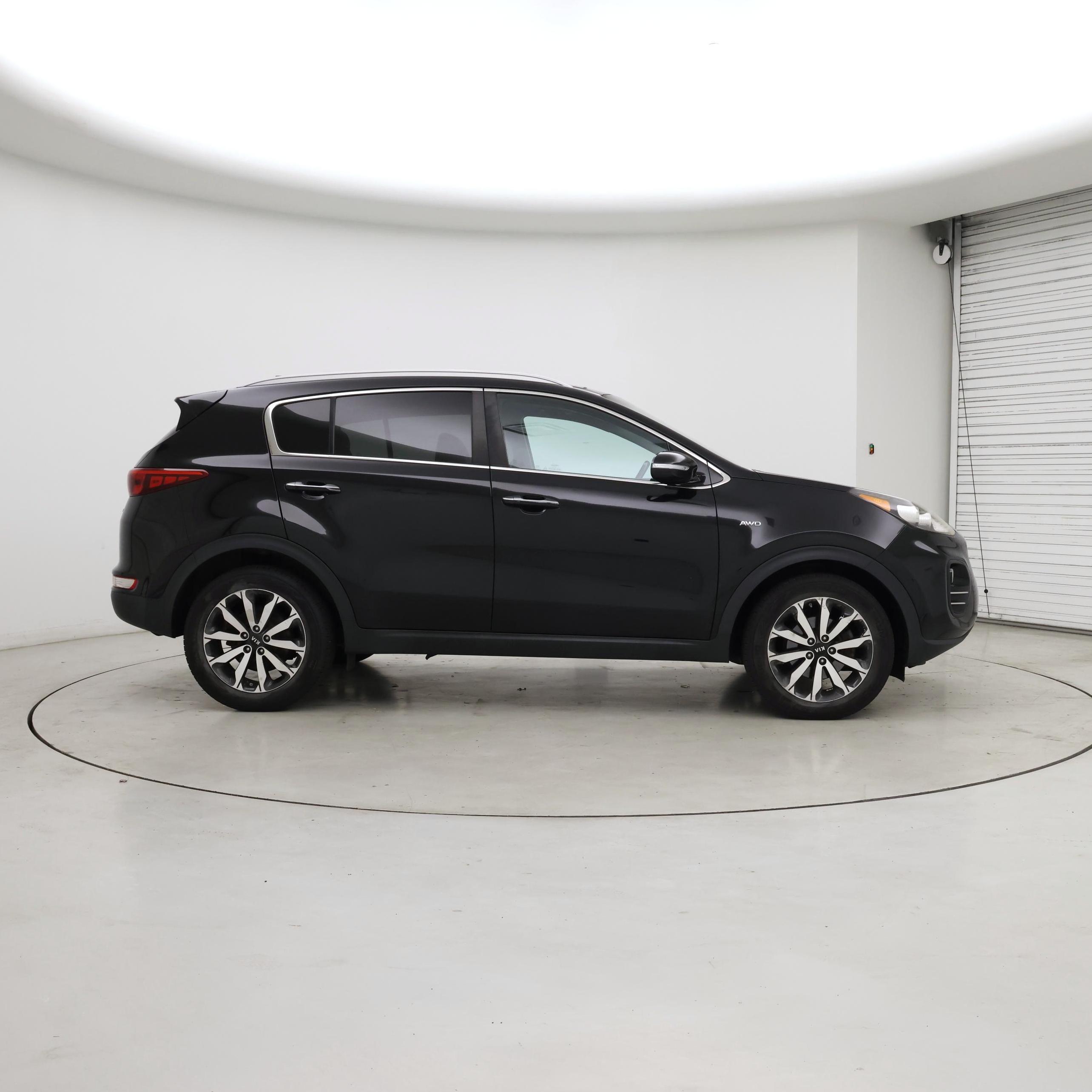 Thumbnail: 2017 Kia Sportage - 7