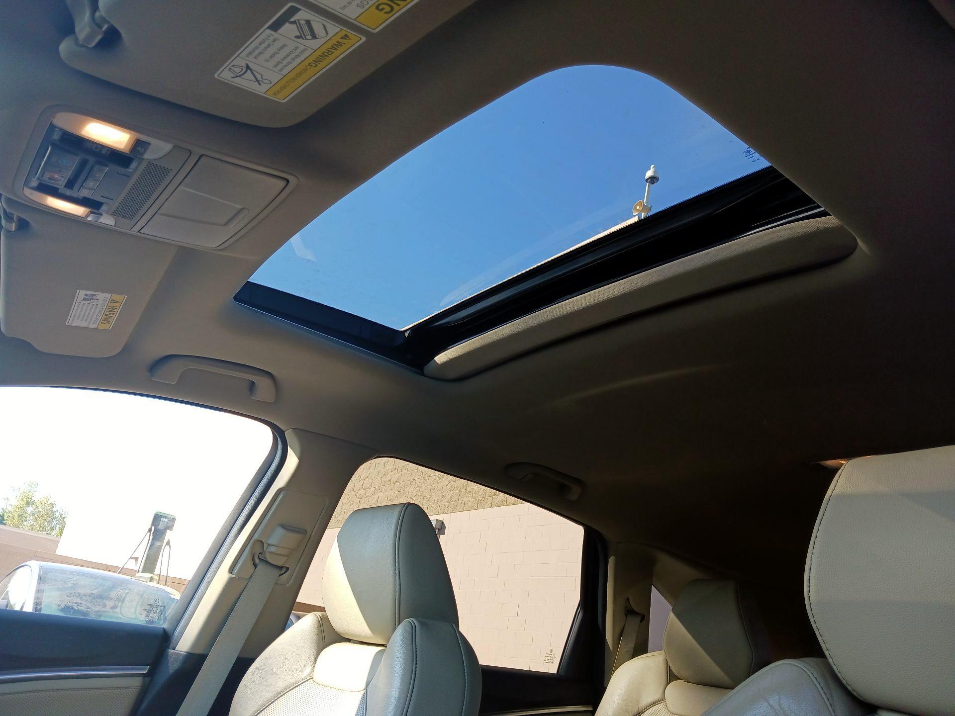 Thumbnail: 2019 Acura MDX - 18