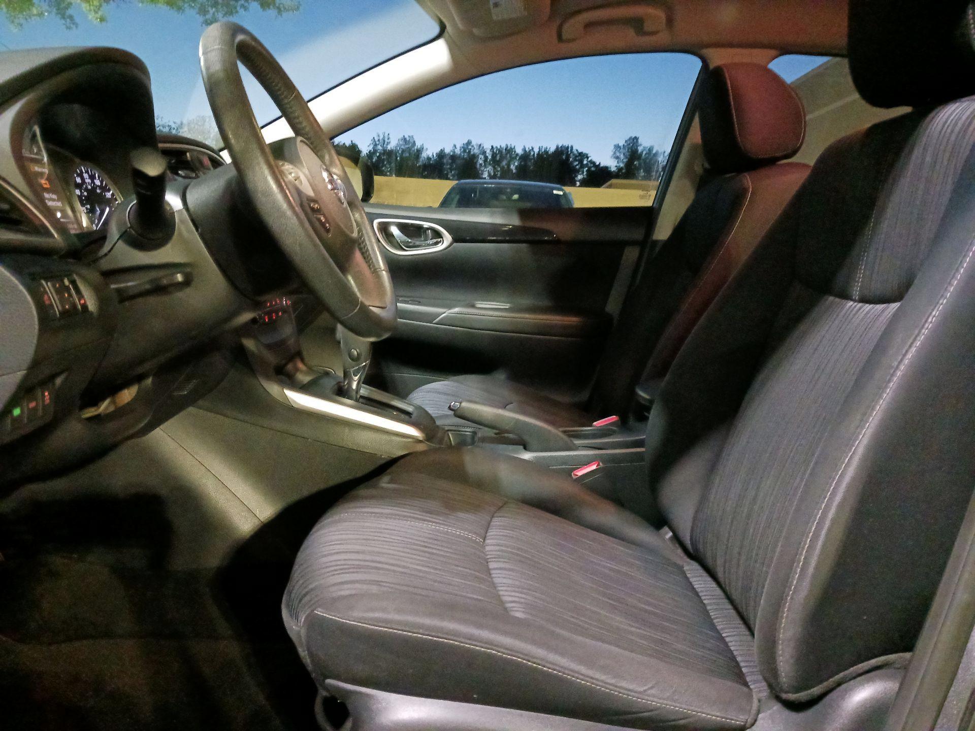 Thumbnail: 2016 Nissan Sentra - 9