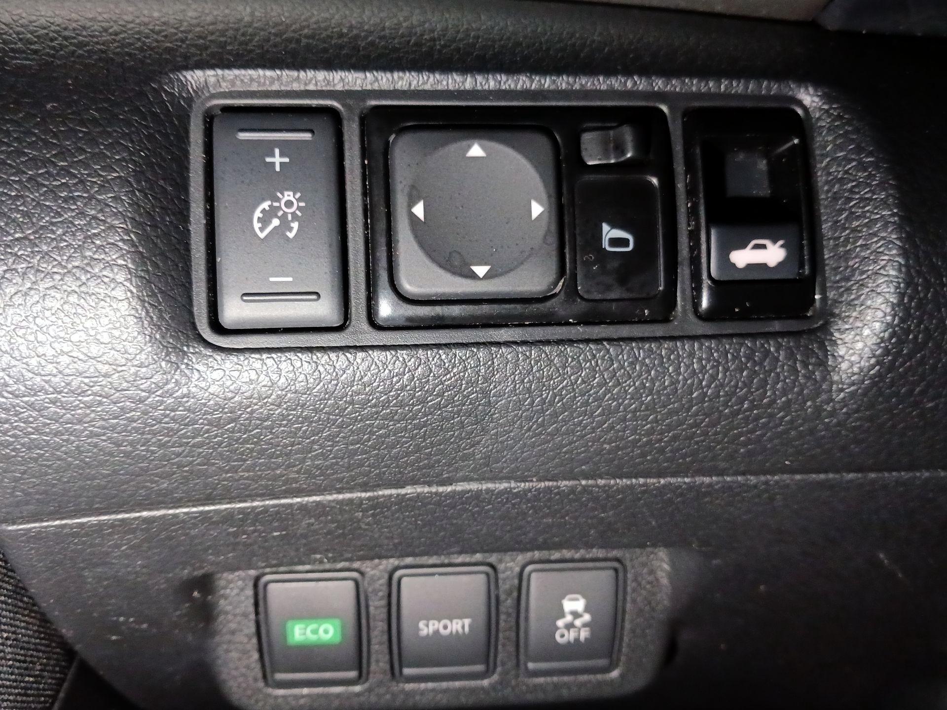 Thumbnail: 2016 Nissan Sentra - 11