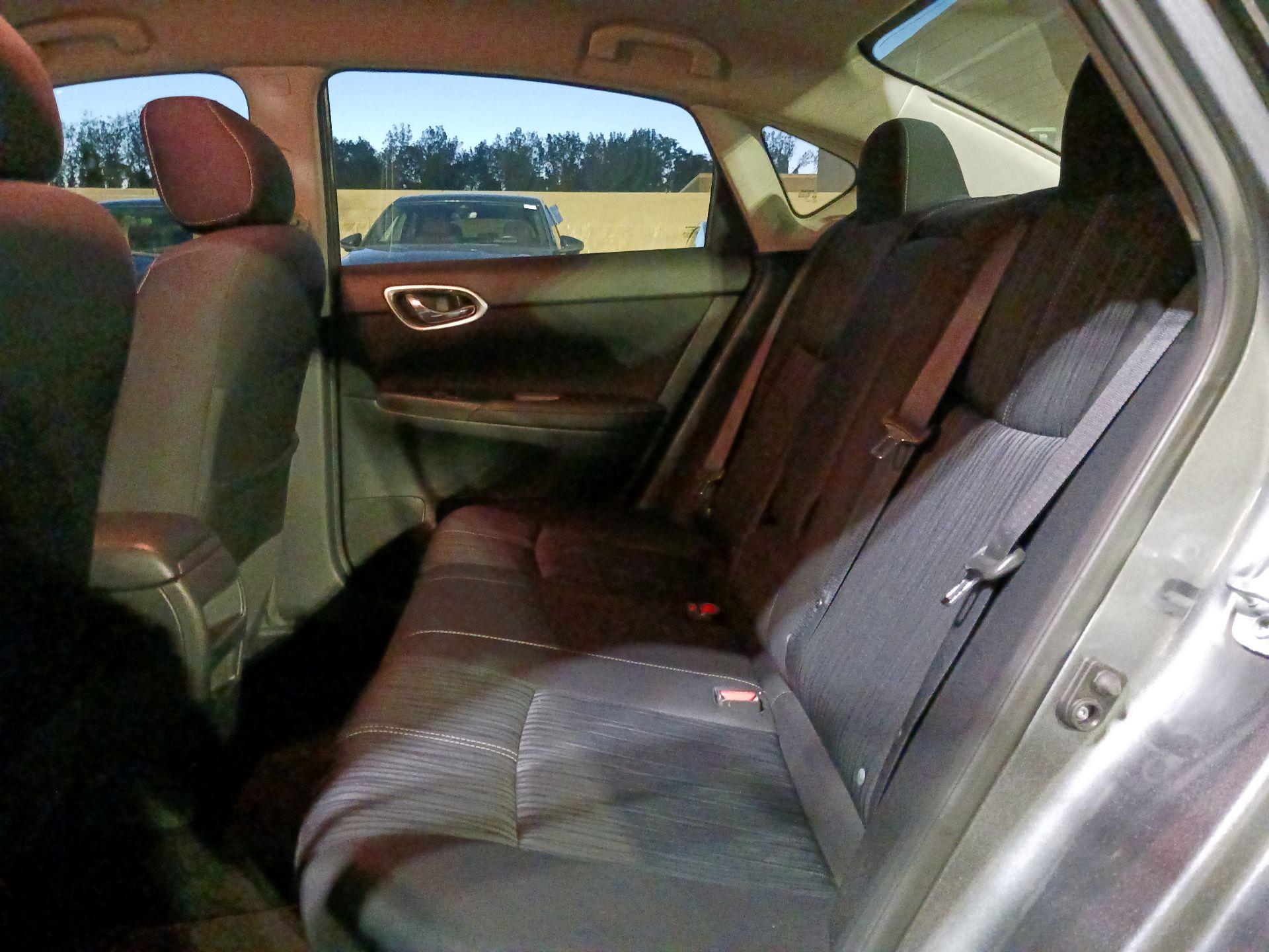 Thumbnail: 2016 Nissan Sentra - 17